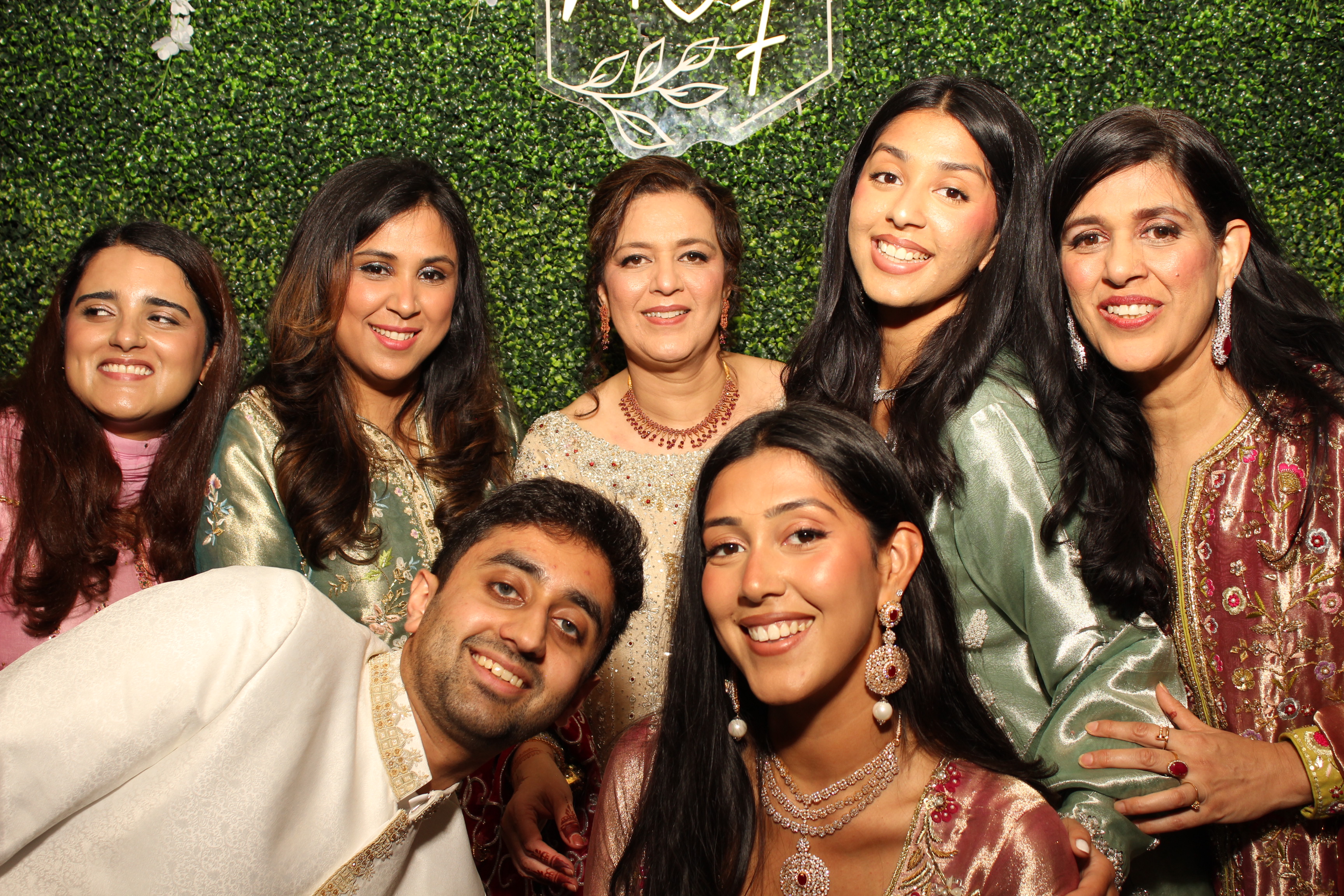 Mehvish & Fayaaz | View more photos from the event at gallery.photoboothcincy.com/u/PhotoBoothCincy/Mehvish-Fayaaz