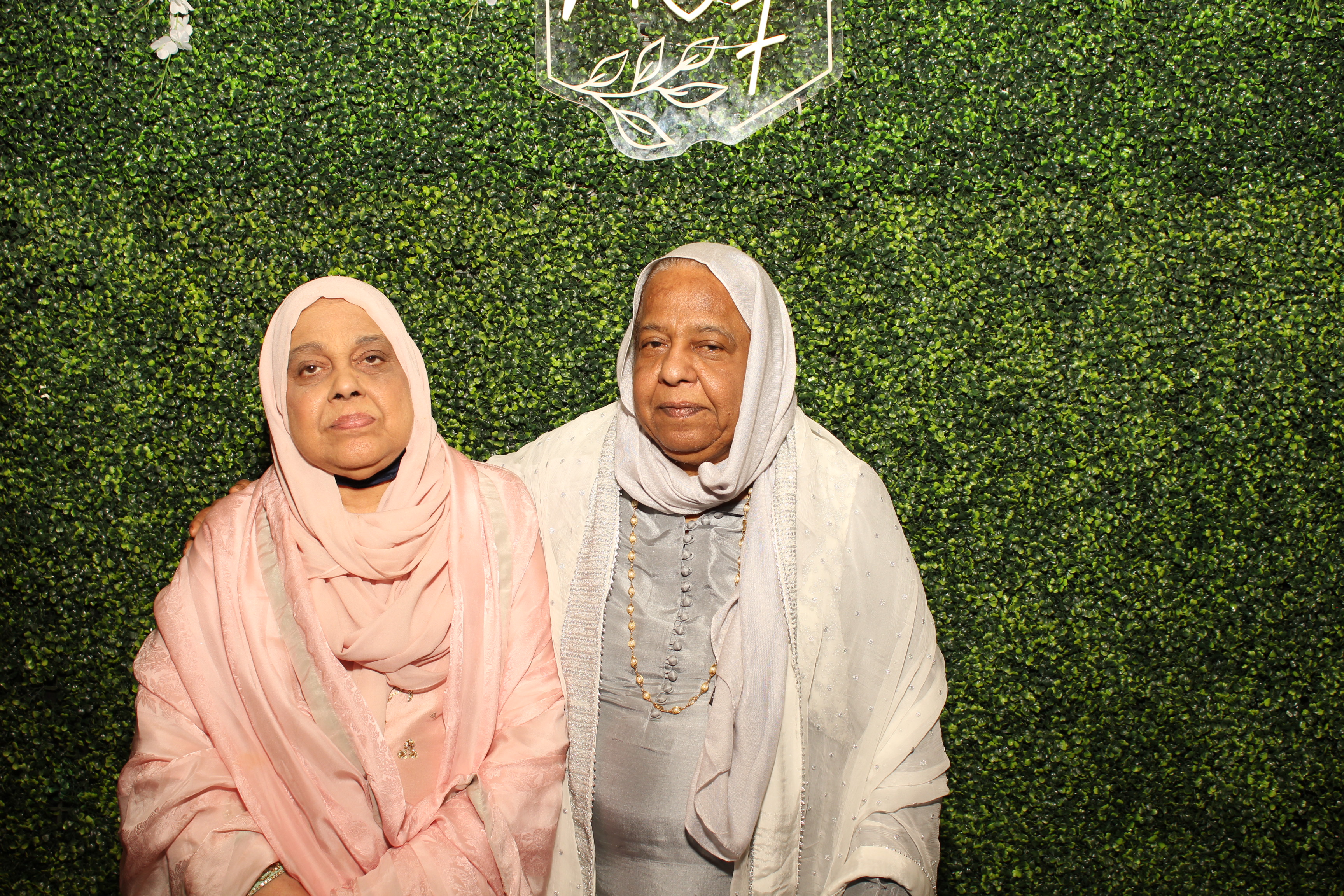 Mehvish & Fayaaz | View more photos from the event at gallery.photoboothcincy.com/u/PhotoBoothCincy/Mehvish-Fayaaz