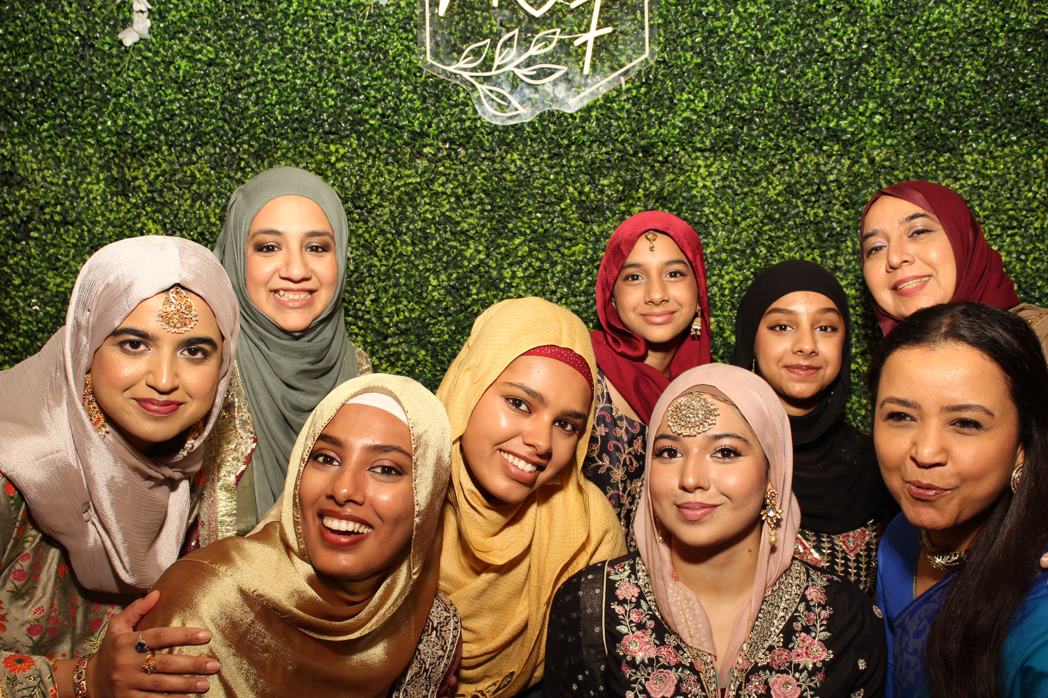Mehvish & Fayaaz | View more photos from the event at gallery.photoboothcincy.com/u/PhotoBoothCincy/Mehvish-Fayaaz