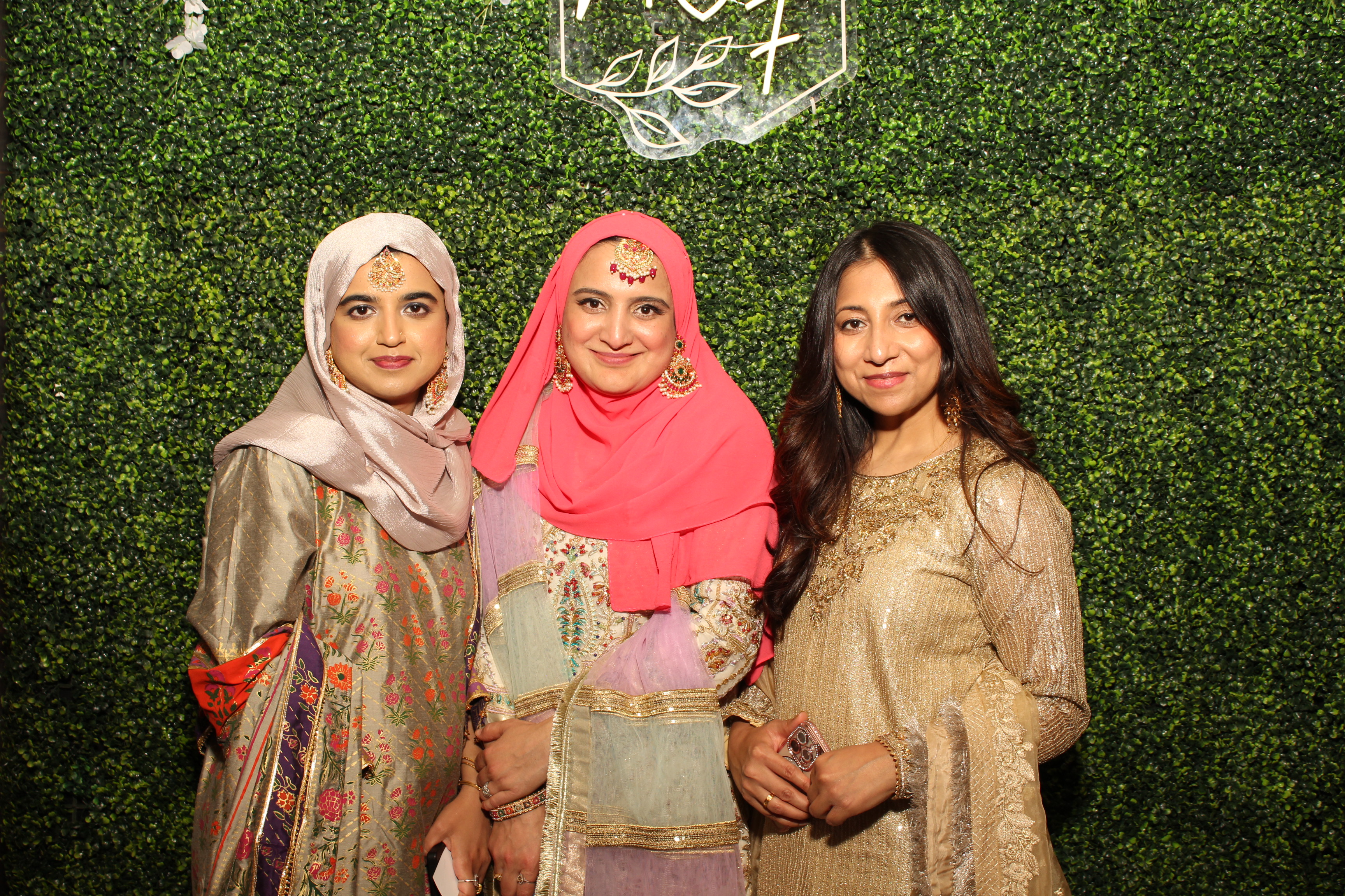 Mehvish & Fayaaz | View more photos from the event at gallery.photoboothcincy.com/u/PhotoBoothCincy/Mehvish-Fayaaz