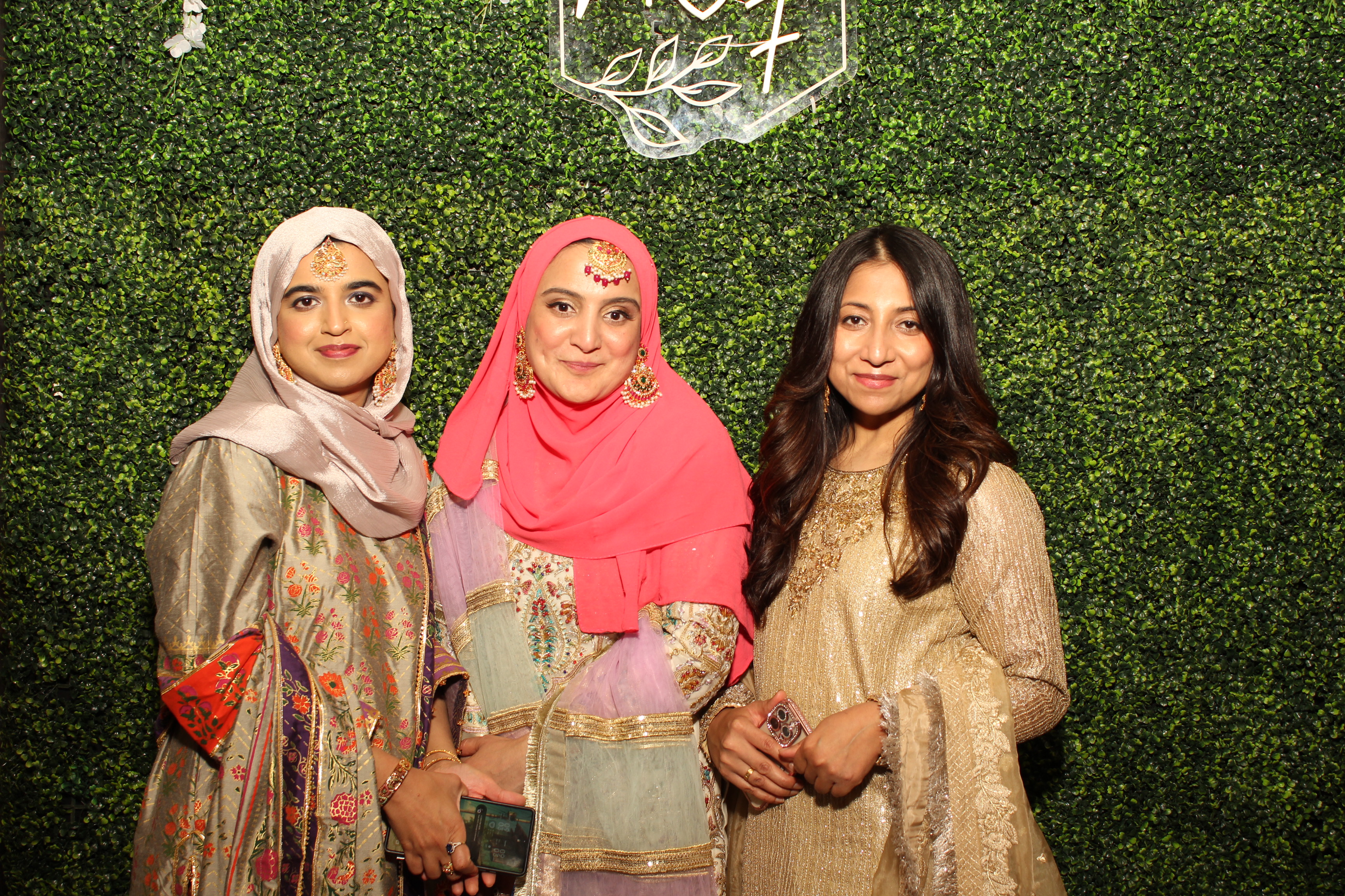 Mehvish & Fayaaz | View more photos from the event at gallery.photoboothcincy.com/u/PhotoBoothCincy/Mehvish-Fayaaz