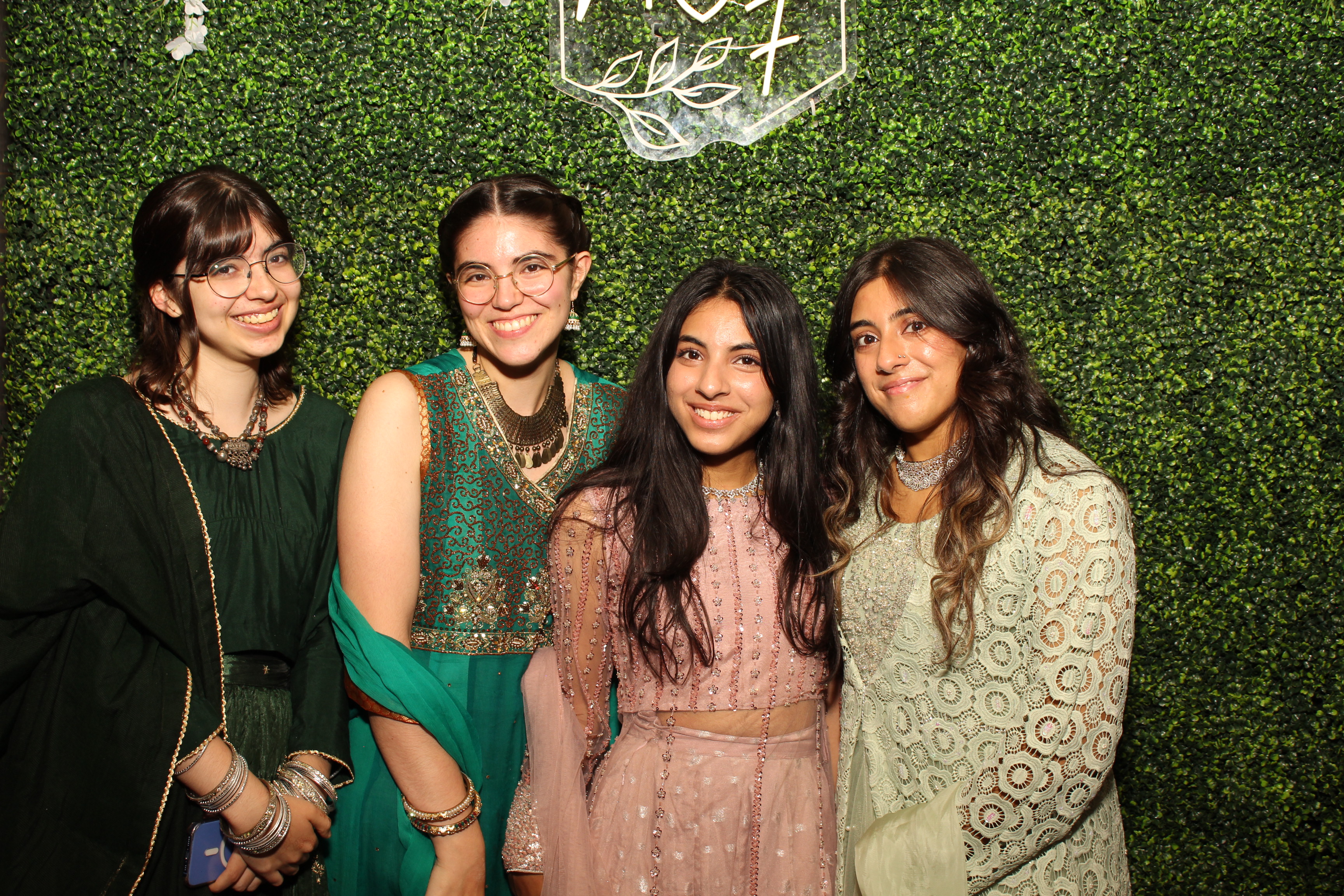 Mehvish & Fayaaz | View more photos from the event at gallery.photoboothcincy.com/u/PhotoBoothCincy/Mehvish-Fayaaz