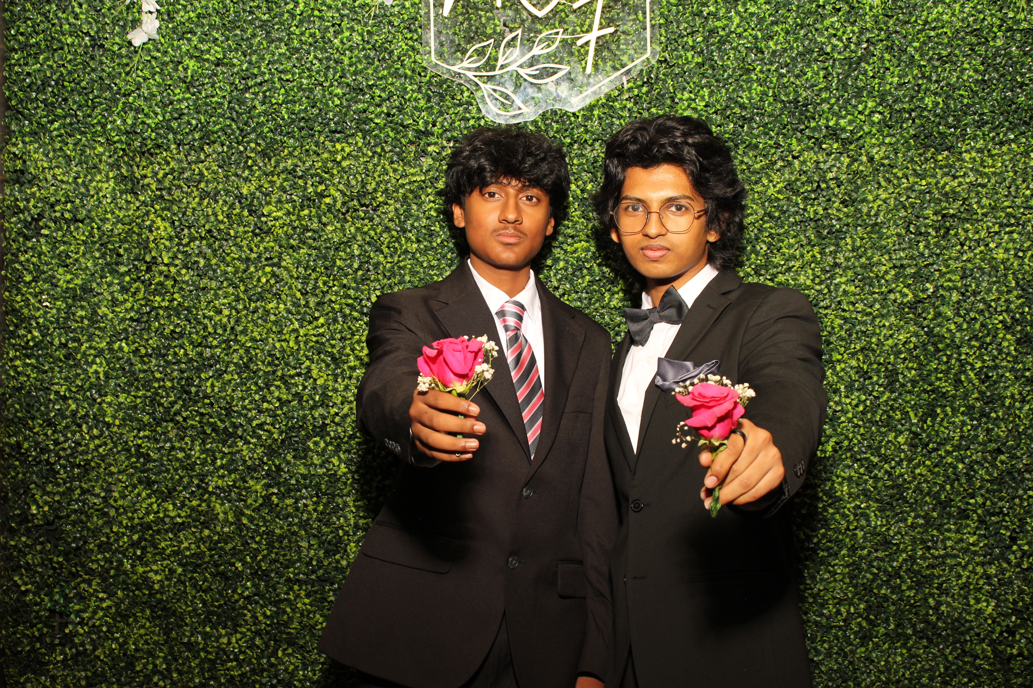 Mehvish & Fayaaz | View more photos from the event at gallery.photoboothcincy.com/u/PhotoBoothCincy/Mehvish-Fayaaz