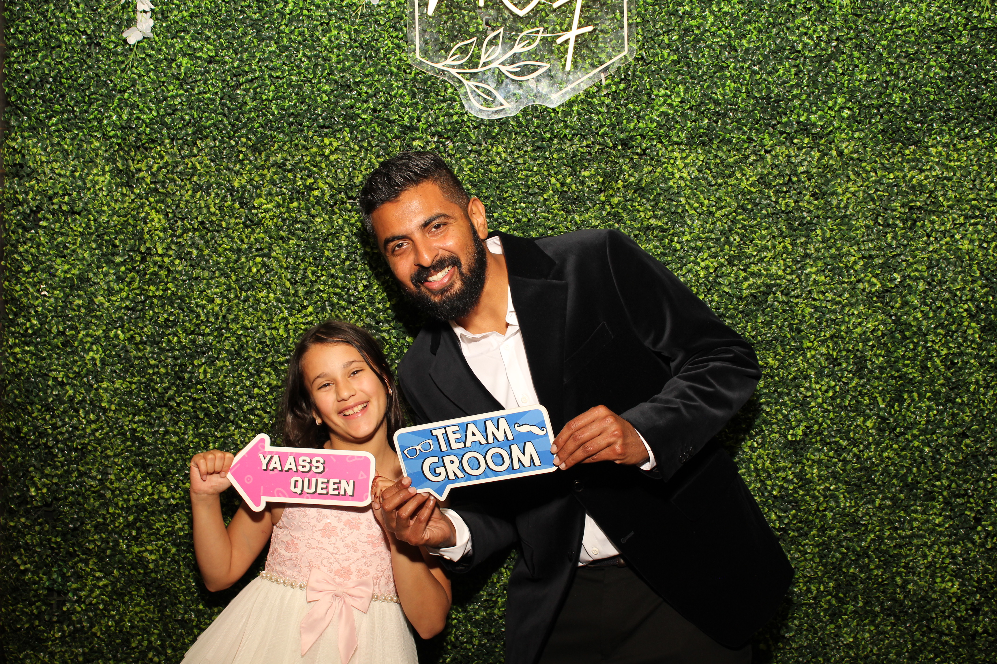 Mehvish & Fayaaz | View more photos from the event at gallery.photoboothcincy.com/u/PhotoBoothCincy/Mehvish-Fayaaz
