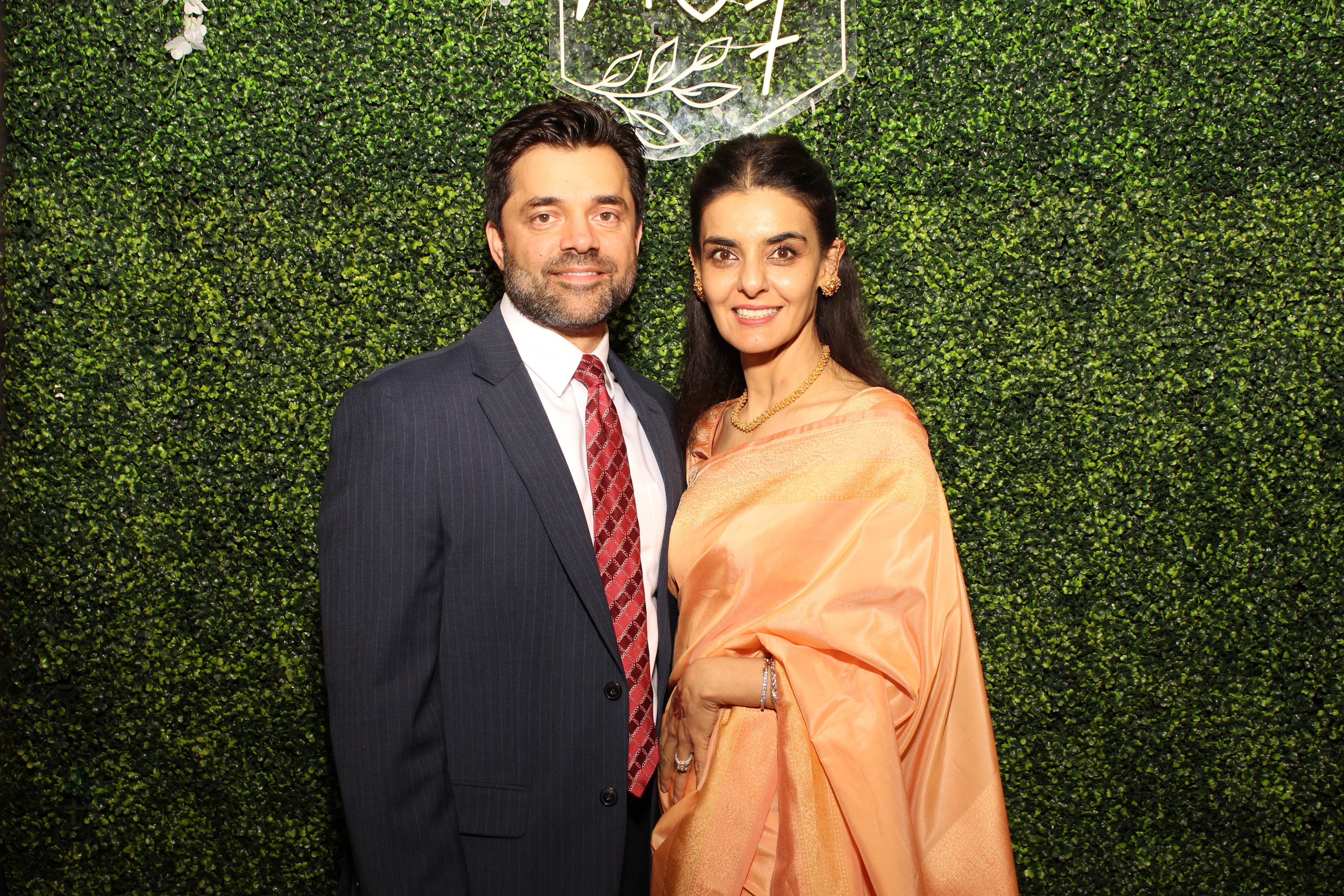 Mehvish & Fayaaz | View more photos from the event at gallery.photoboothcincy.com/u/PhotoBoothCincy/Mehvish-Fayaaz