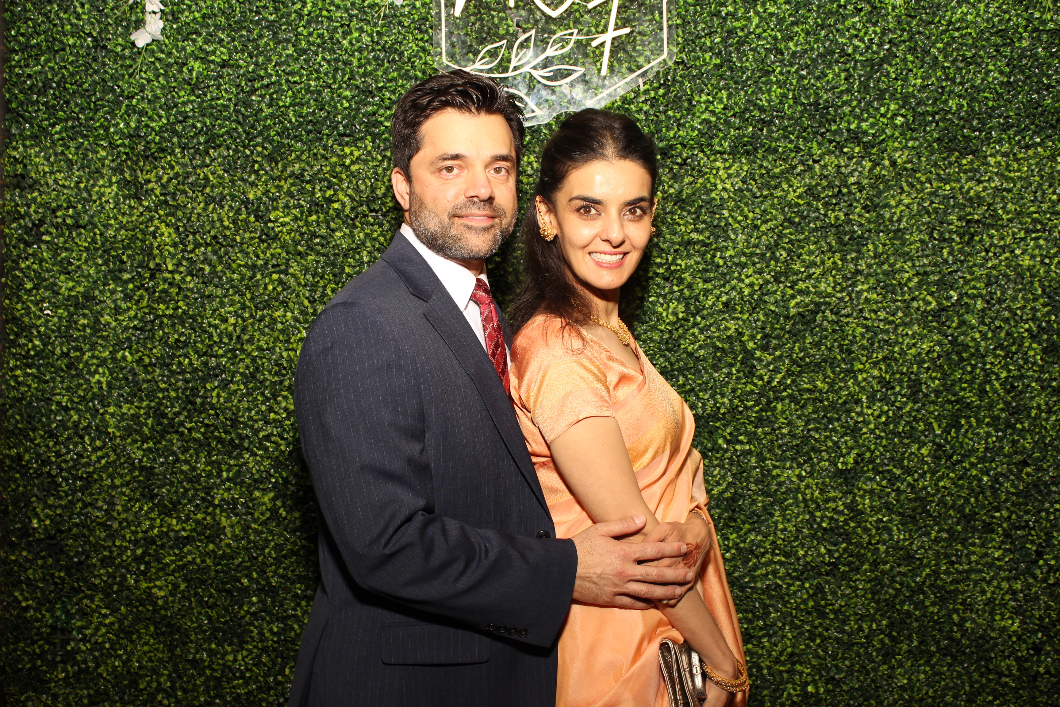 Mehvish & Fayaaz | View more photos from the event at gallery.photoboothcincy.com/u/PhotoBoothCincy/Mehvish-Fayaaz