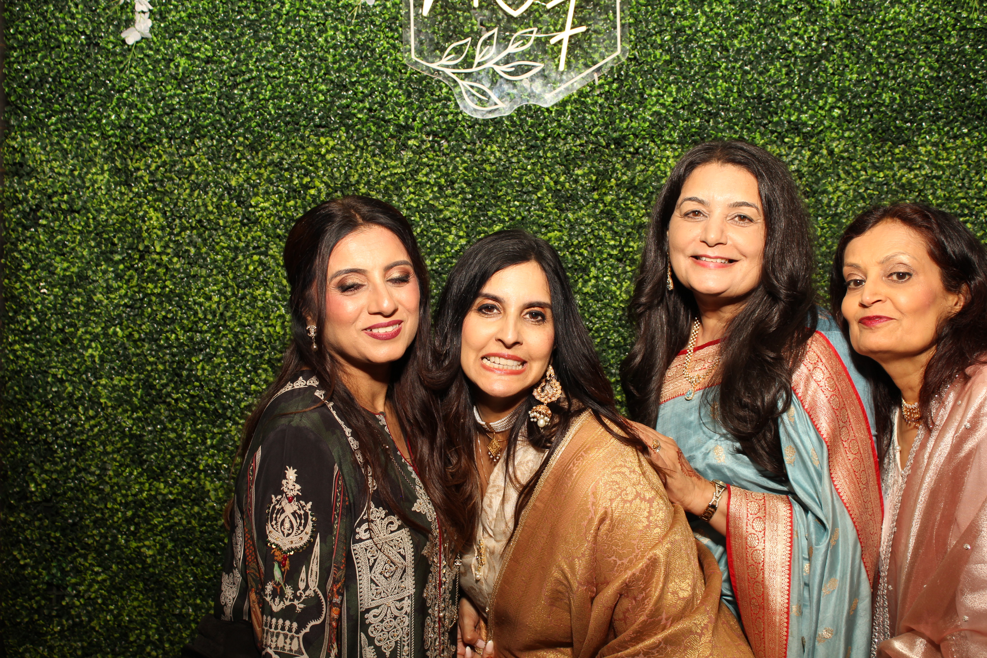 Mehvish & Fayaaz | View more photos from the event at gallery.photoboothcincy.com/u/PhotoBoothCincy/Mehvish-Fayaaz