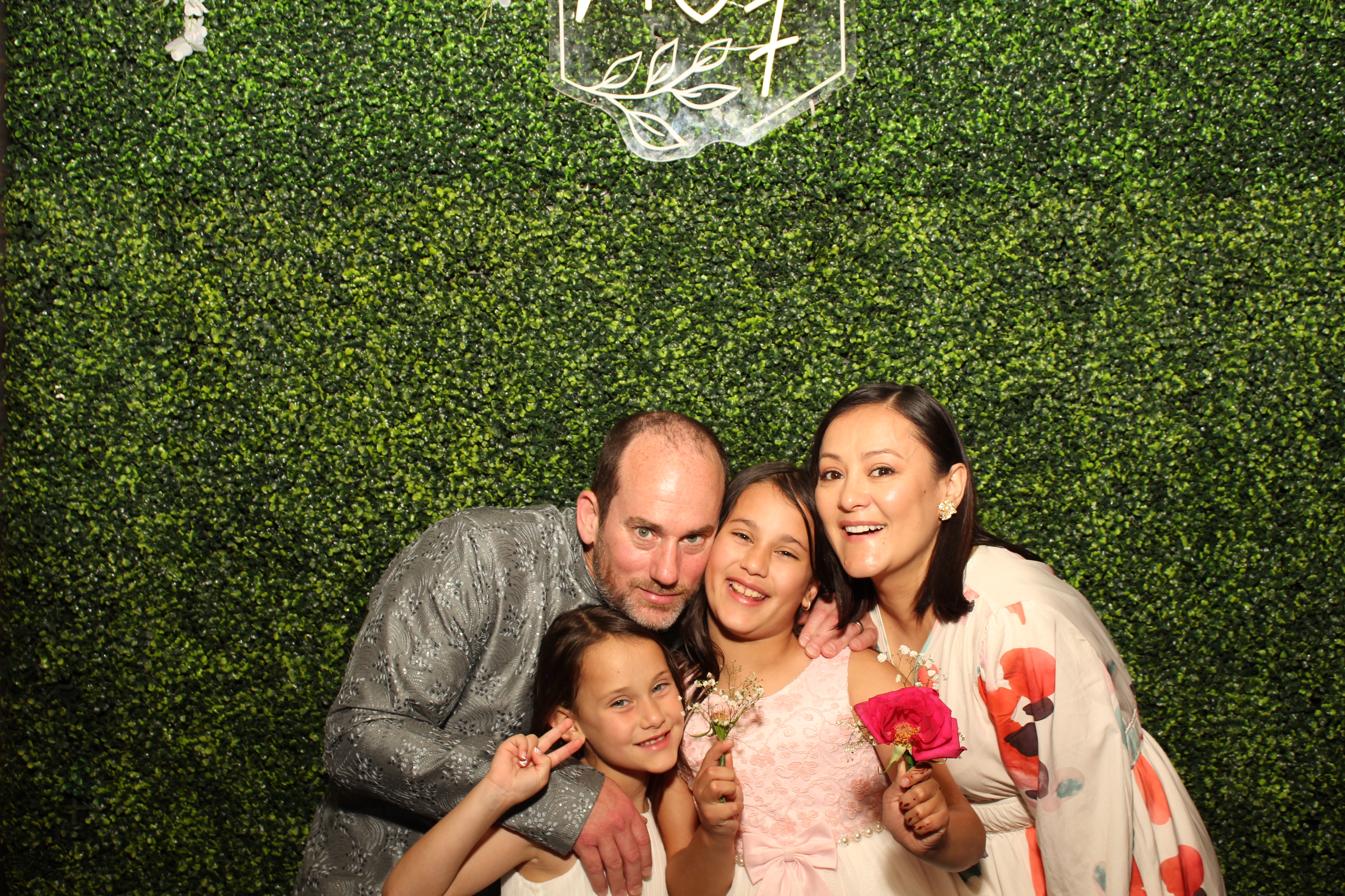 Mehvish & Fayaaz | View more photos from the event at gallery.photoboothcincy.com/u/PhotoBoothCincy/Mehvish-Fayaaz
