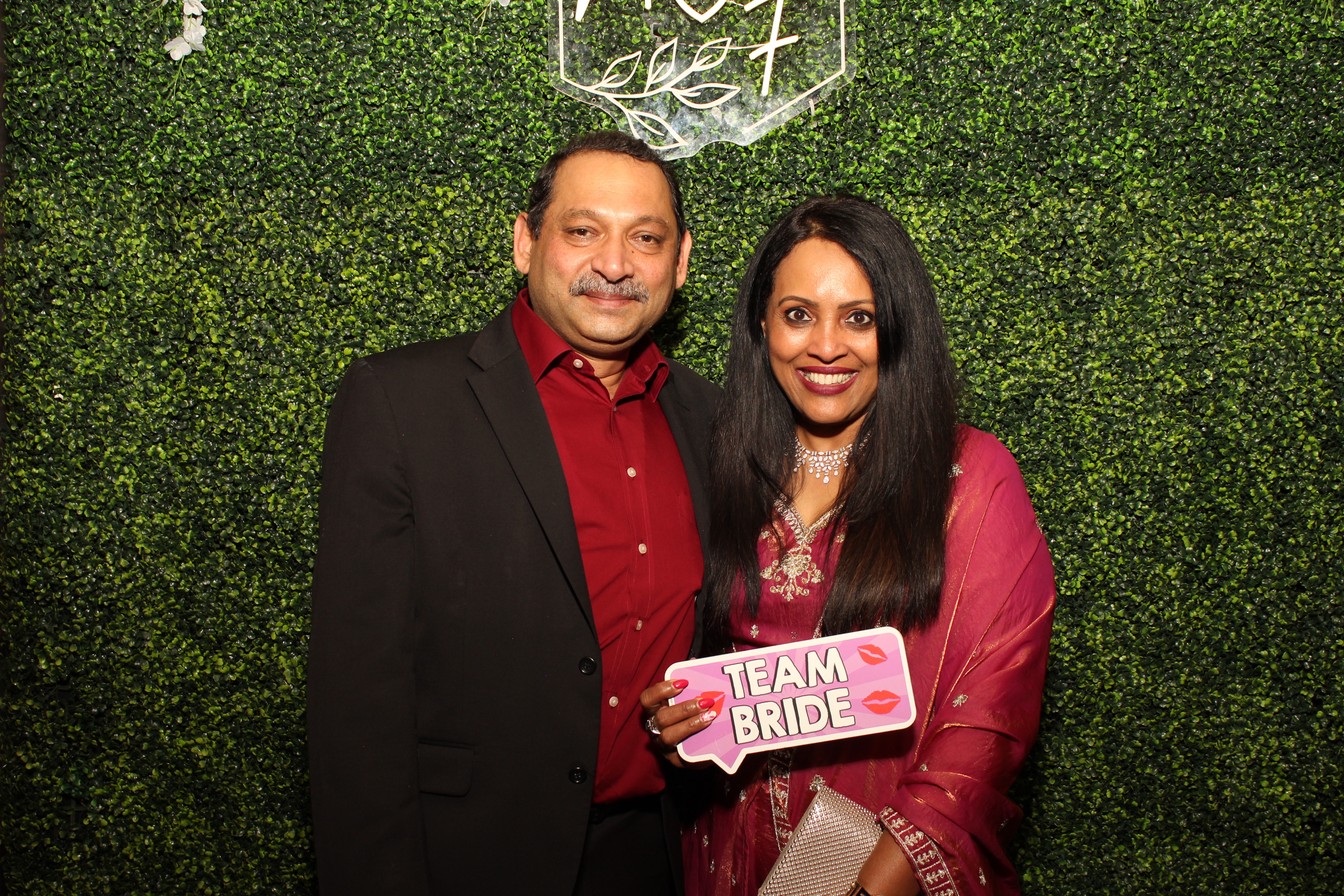 Mehvish & Fayaaz | View more photos from the event at gallery.photoboothcincy.com/u/PhotoBoothCincy/Mehvish-Fayaaz
