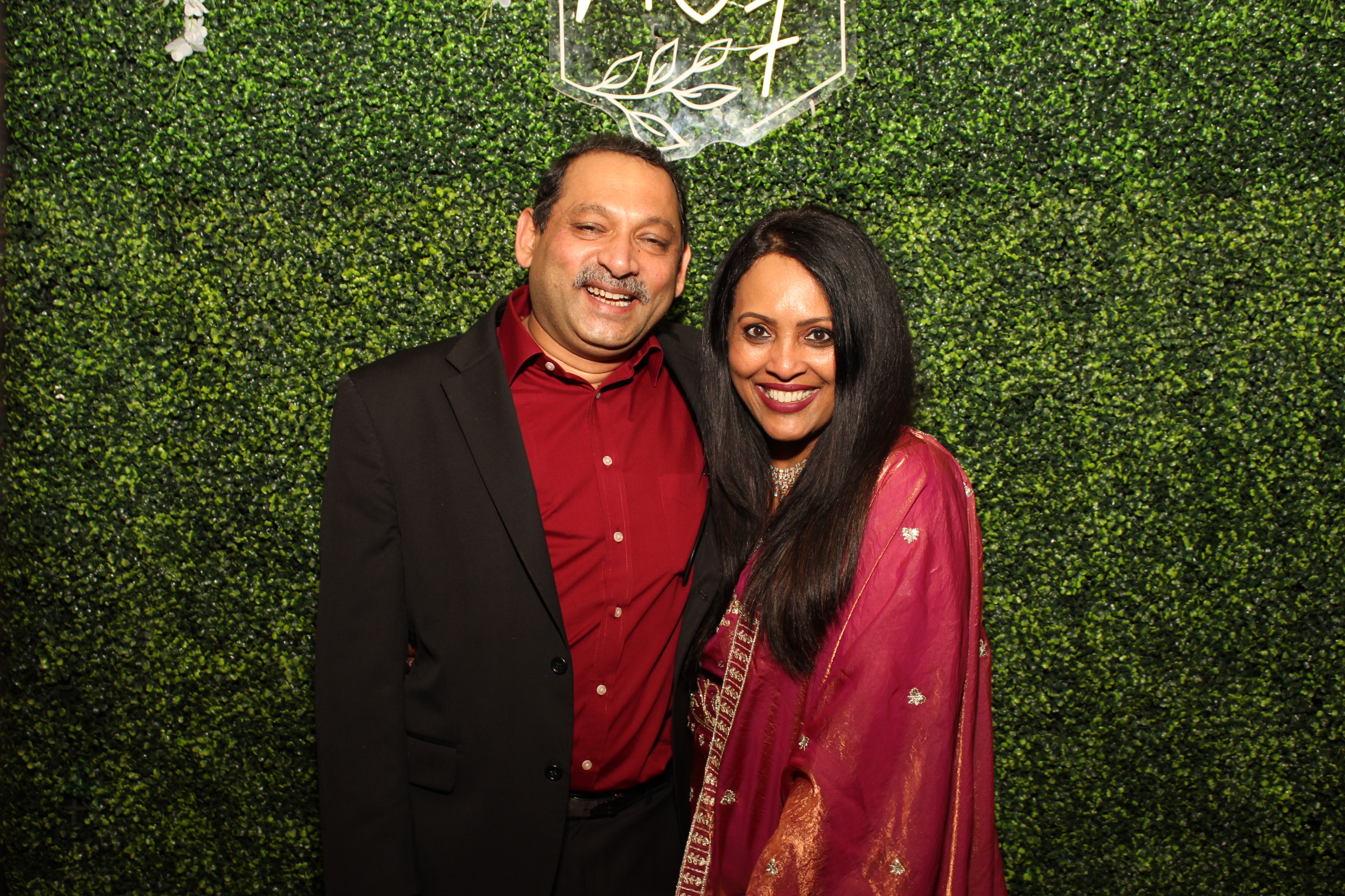 Mehvish & Fayaaz | View more photos from the event at gallery.photoboothcincy.com/u/PhotoBoothCincy/Mehvish-Fayaaz