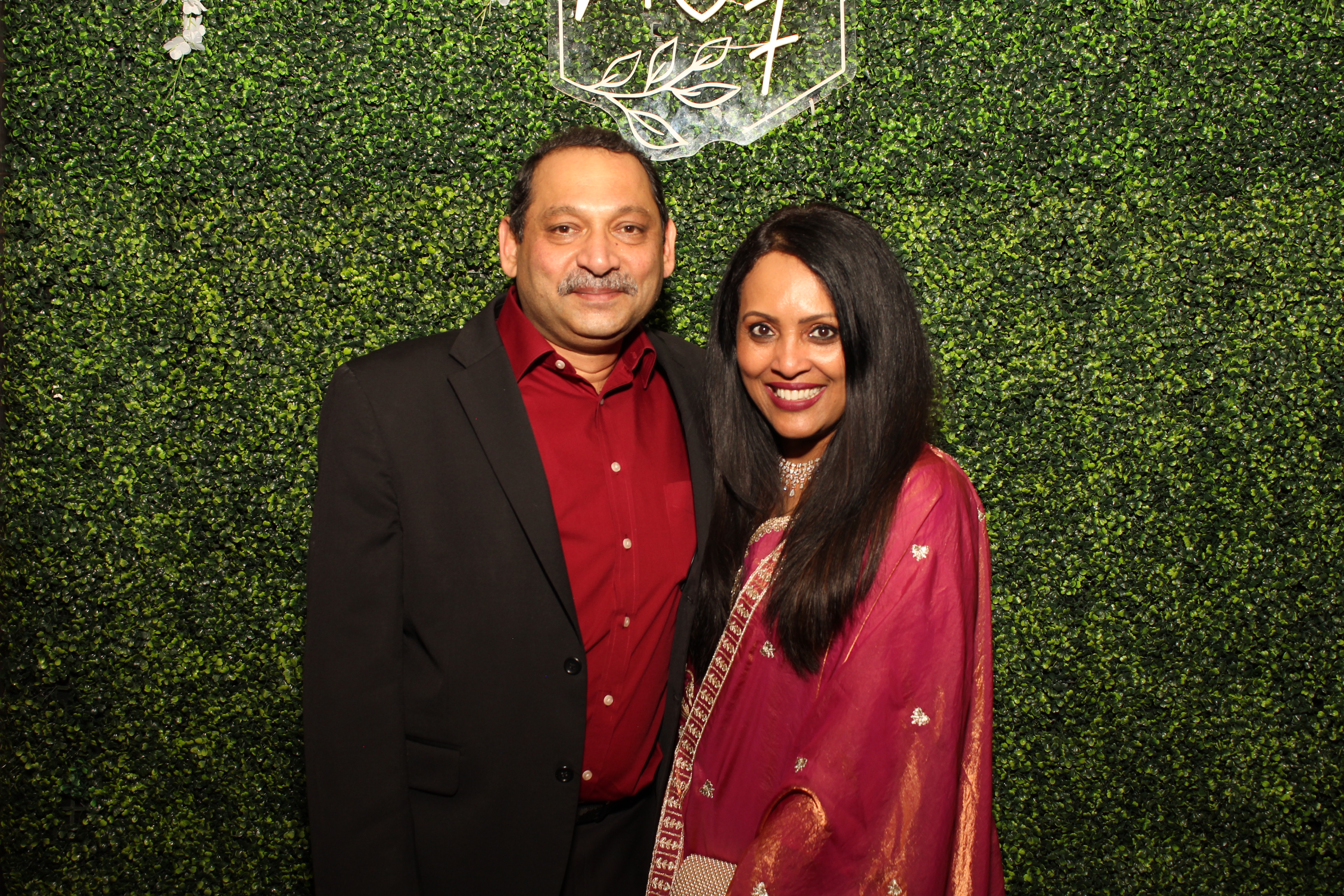 Mehvish & Fayaaz | View more photos from the event at gallery.photoboothcincy.com/u/PhotoBoothCincy/Mehvish-Fayaaz