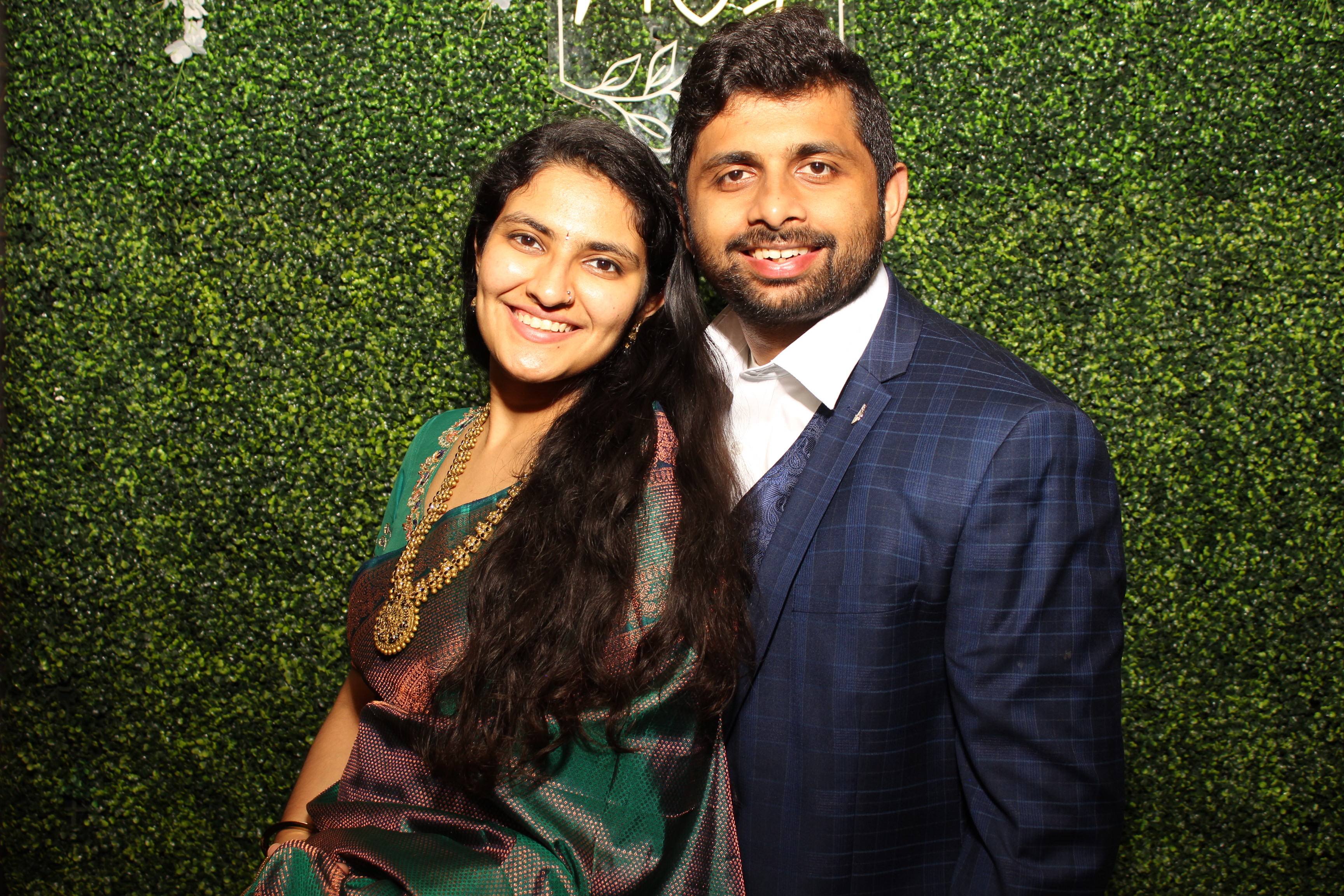 Mehvish & Fayaaz | View more photos from the event at gallery.photoboothcincy.com/u/PhotoBoothCincy/Mehvish-Fayaaz