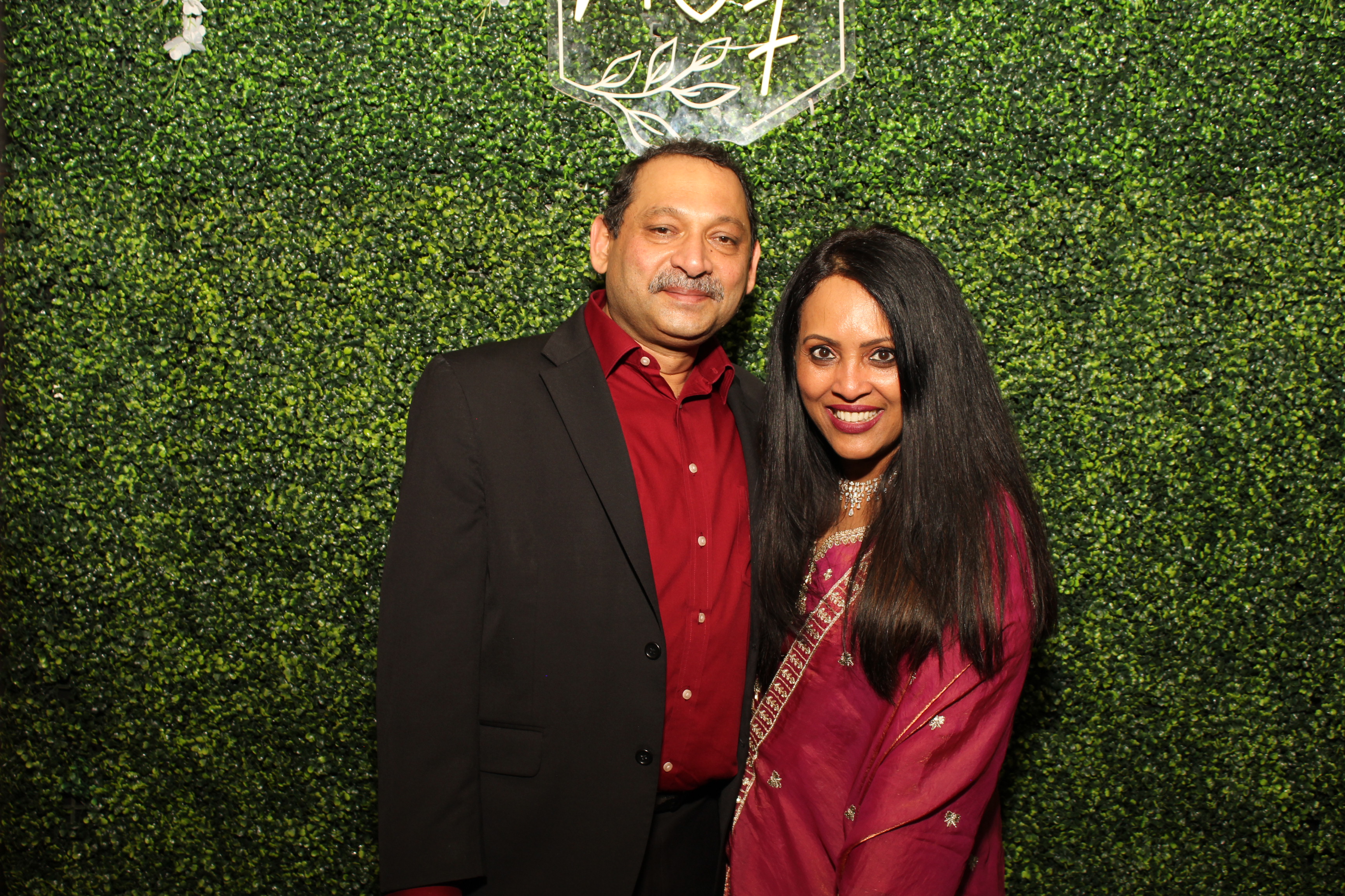 Mehvish & Fayaaz | View more photos from the event at gallery.photoboothcincy.com/u/PhotoBoothCincy/Mehvish-Fayaaz
