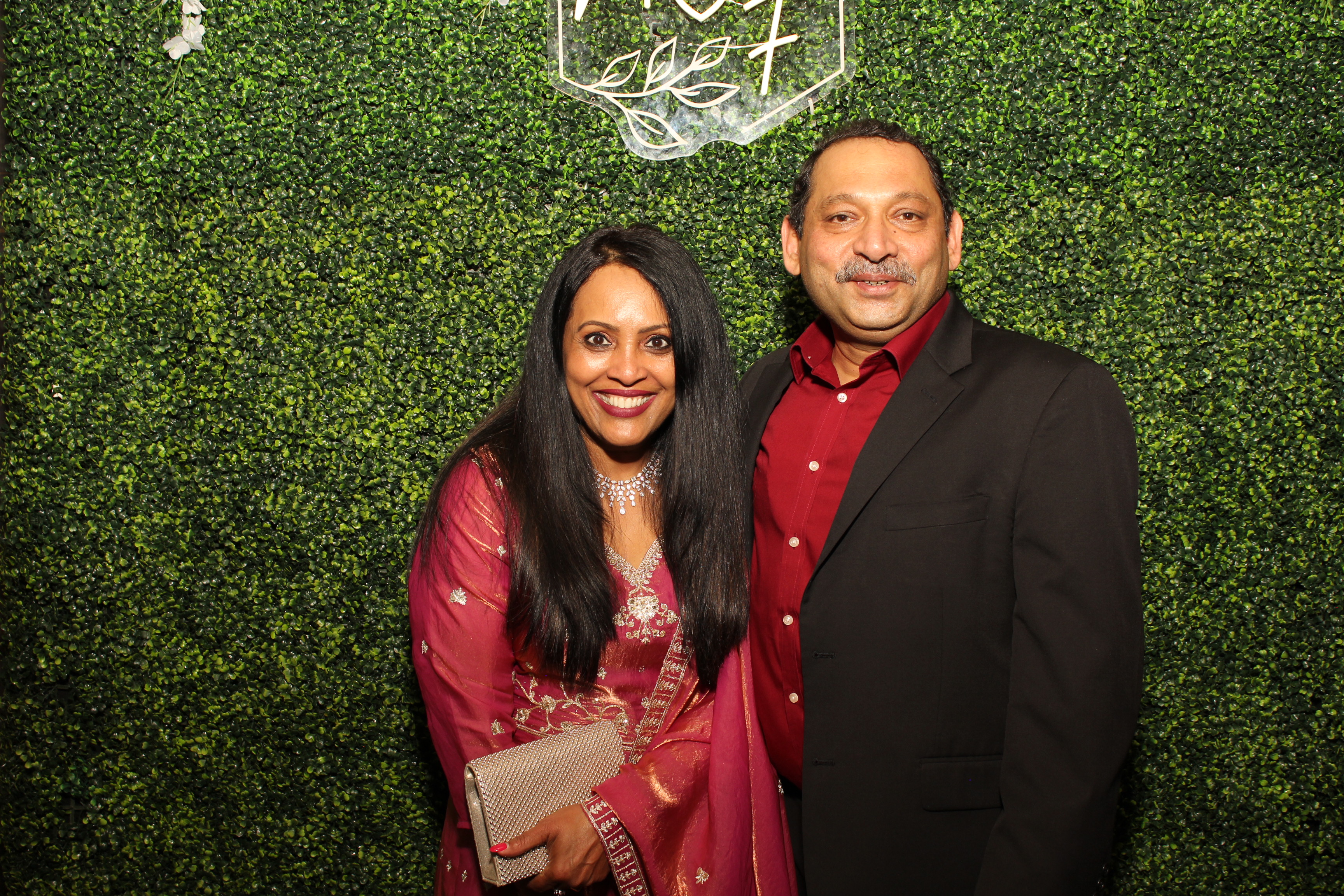 Mehvish & Fayaaz | View more photos from the event at gallery.photoboothcincy.com/u/PhotoBoothCincy/Mehvish-Fayaaz