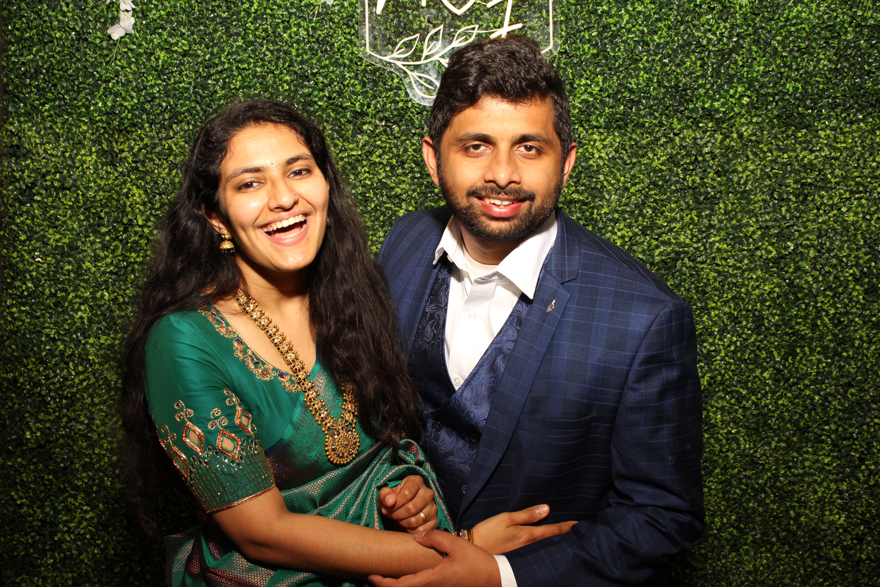 Mehvish & Fayaaz | View more photos from the event at gallery.photoboothcincy.com/u/PhotoBoothCincy/Mehvish-Fayaaz