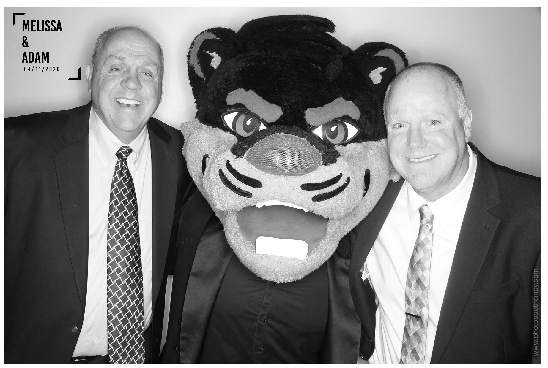 Melissa Kay & Adam Heltemes Wedding | View more photos from the event at gallery.photoboothcincy.com/u/PhotoBoothCincy/Melissa-Kay-Adam-Heltemes-Wedding