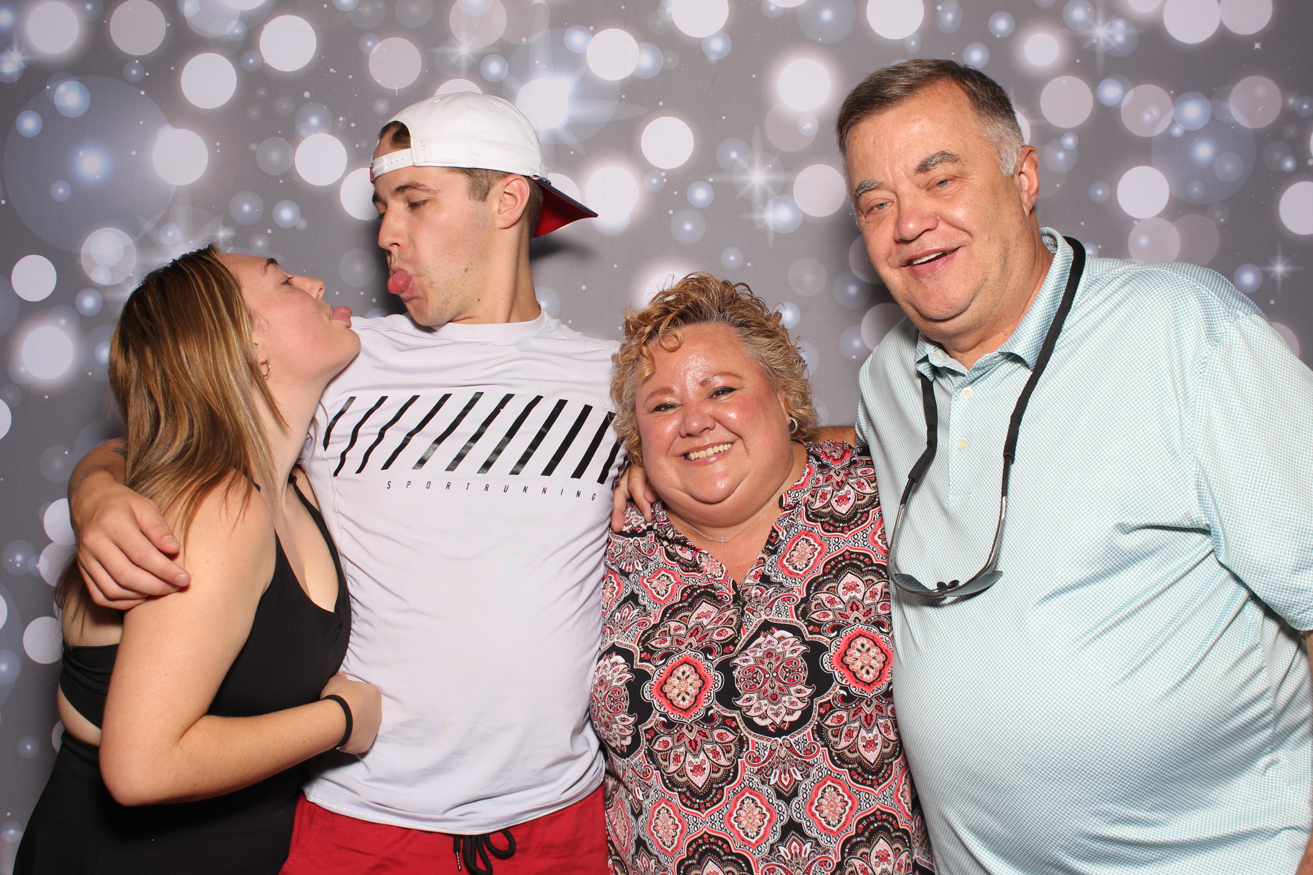 Meridian Bioscience Company Picnic | View more photos from the event at gallery.photoboothcincy.com/u/PhotoBoothCincy/Meridian-Bioscience-Company-Picnic