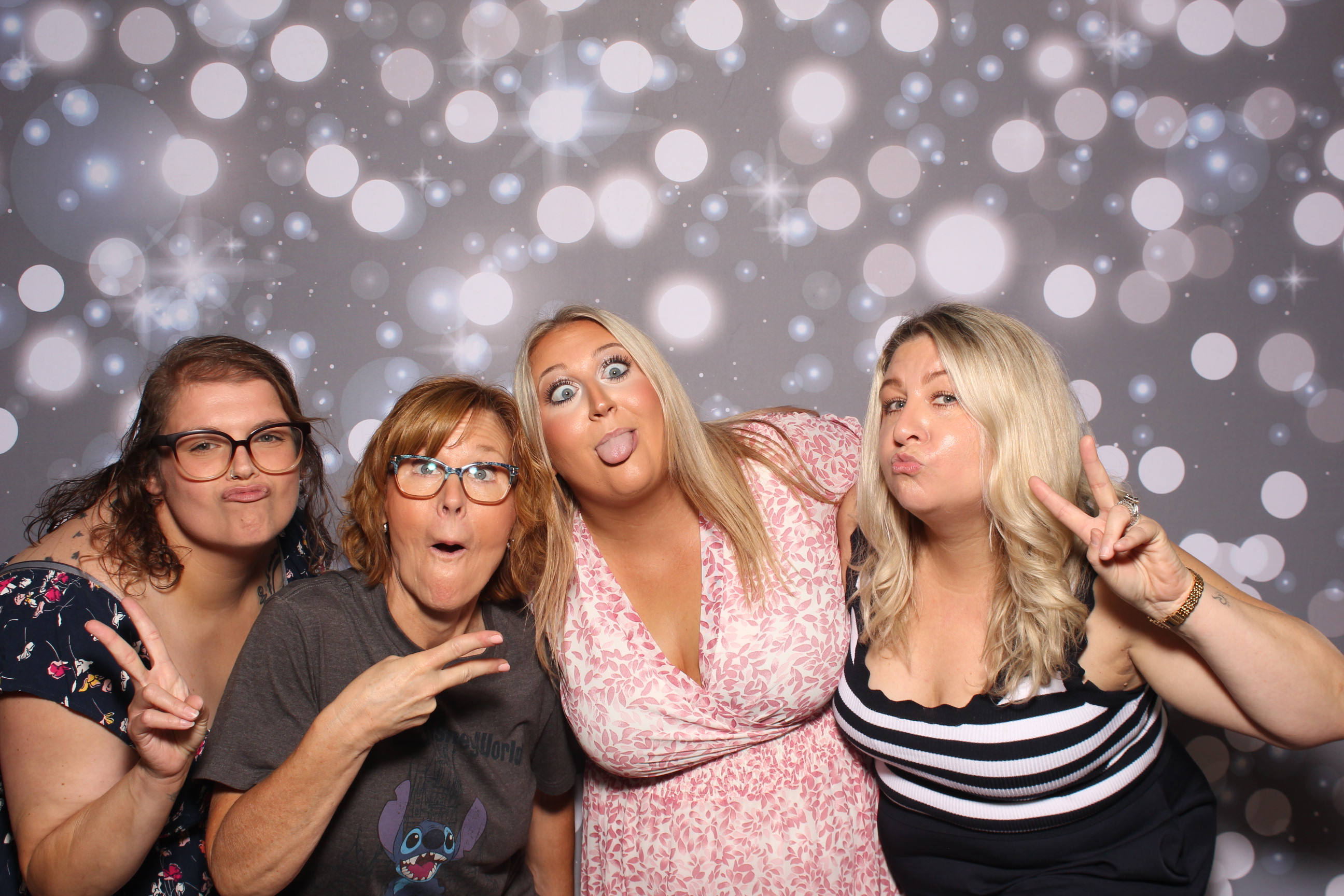 Meridian Bioscience Company Picnic | View more photos from the event at gallery.photoboothcincy.com/u/PhotoBoothCincy/Meridian-Bioscience-Company-Picnic