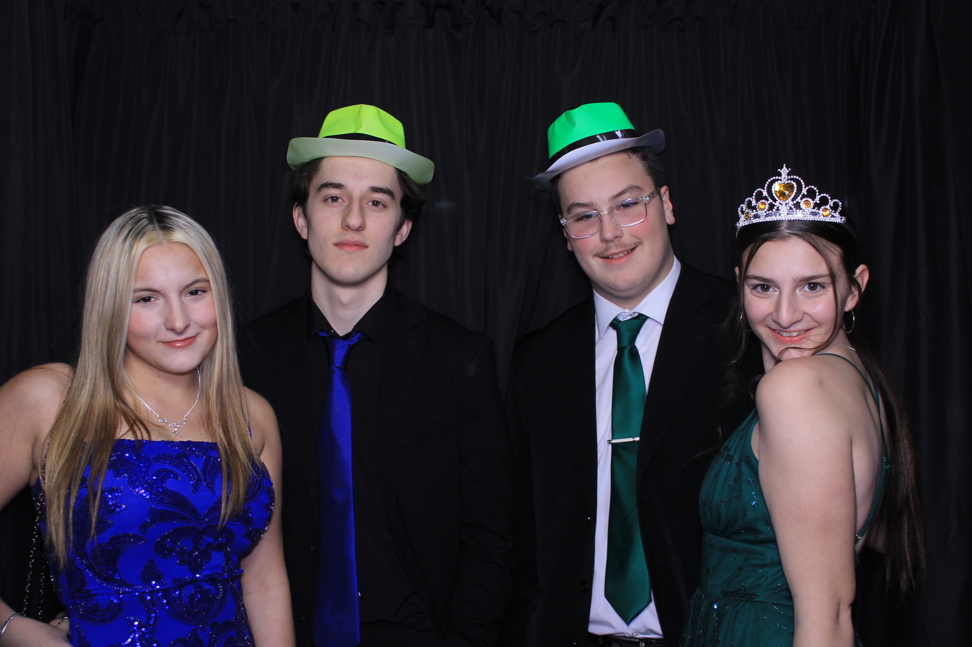 Middletown Christian HOCO | View more photos from the event at gallery.photoboothcincy.com/u/PhotoBoothCincy/Middletown-Christian-HOCO