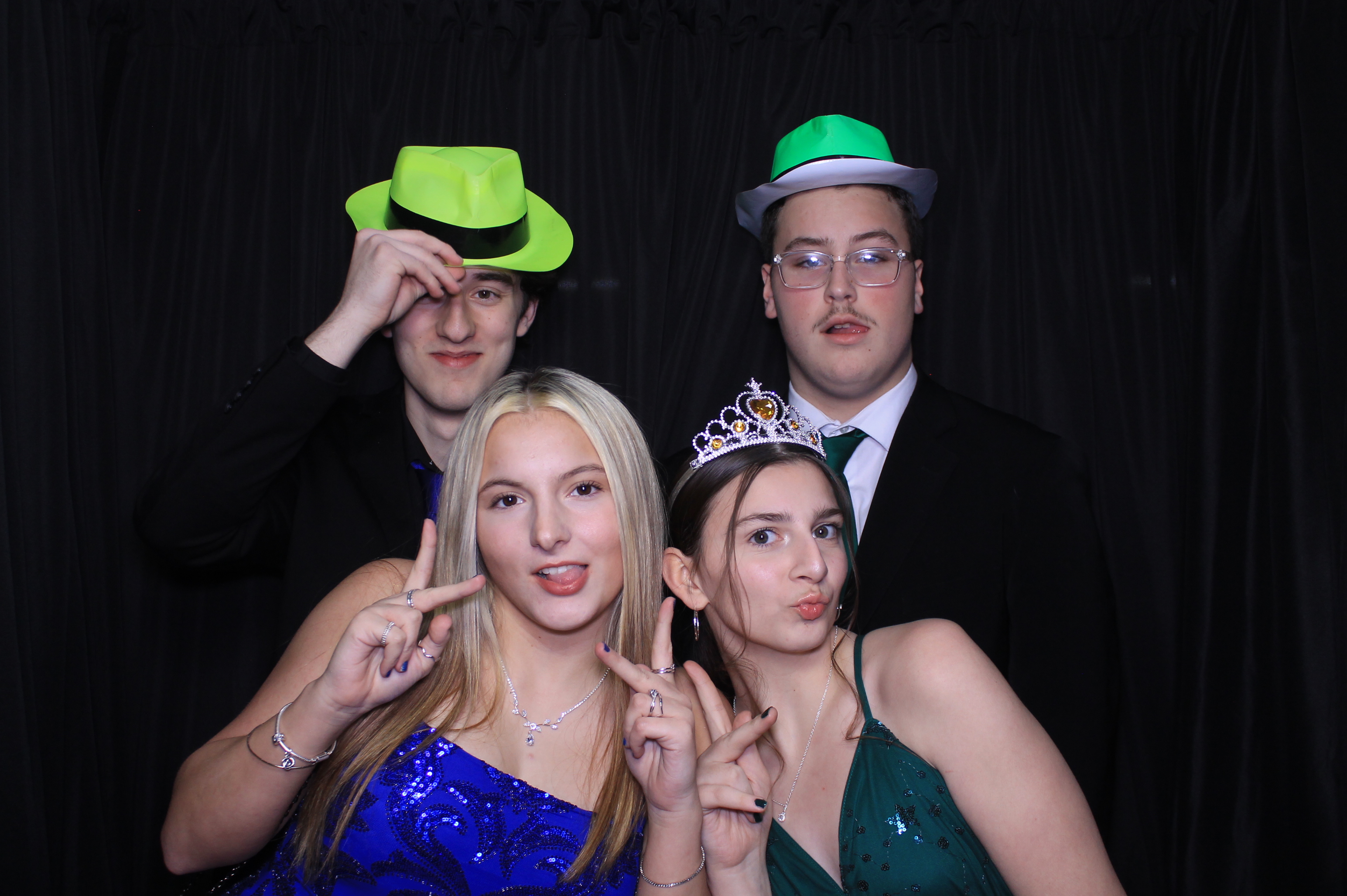 Middletown Christian HOCO | View more photos from the event at gallery.photoboothcincy.com/u/PhotoBoothCincy/Middletown-Christian-HOCO