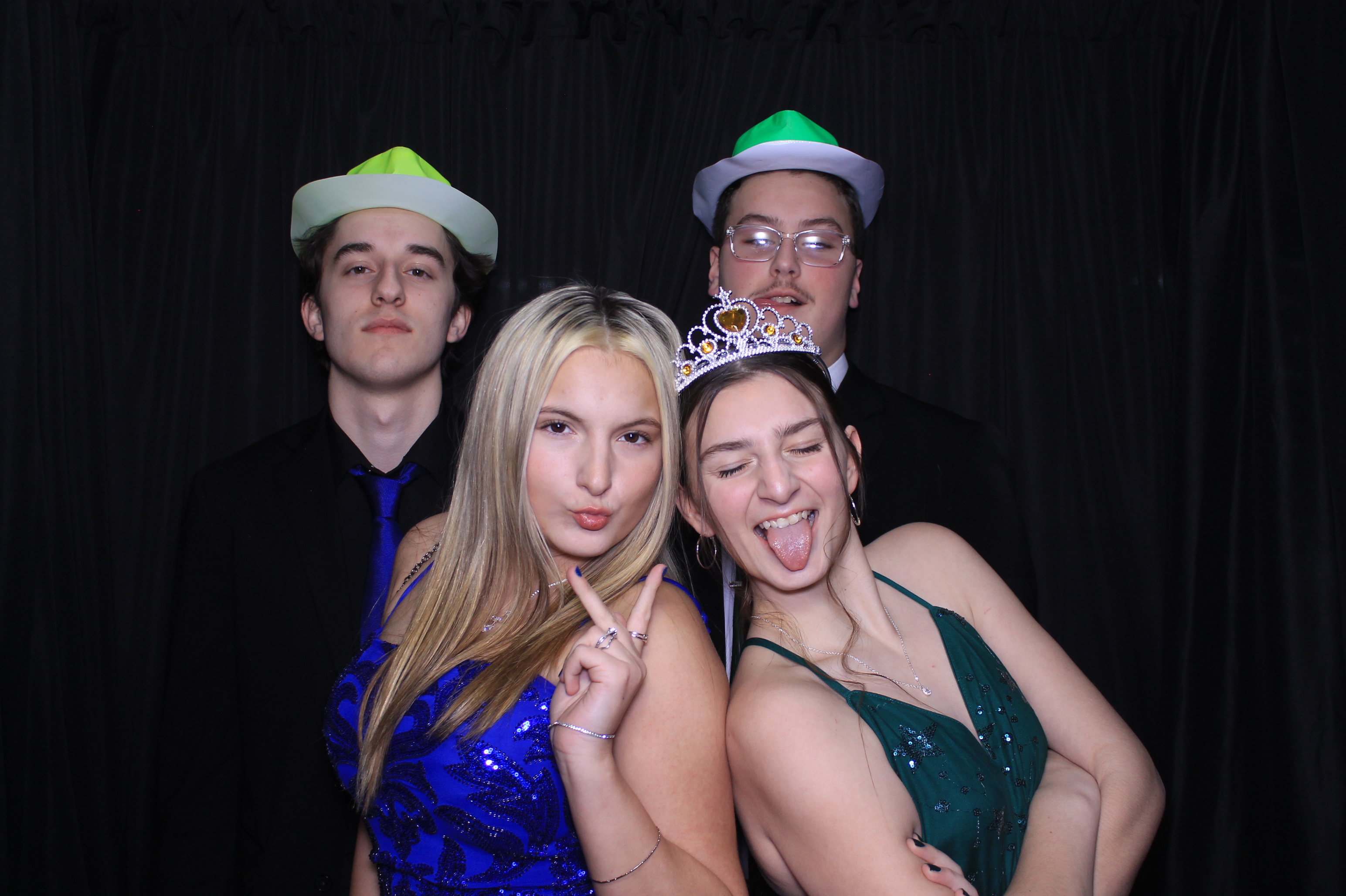 Middletown Christian HOCO | View more photos from the event at gallery.photoboothcincy.com/u/PhotoBoothCincy/Middletown-Christian-HOCO