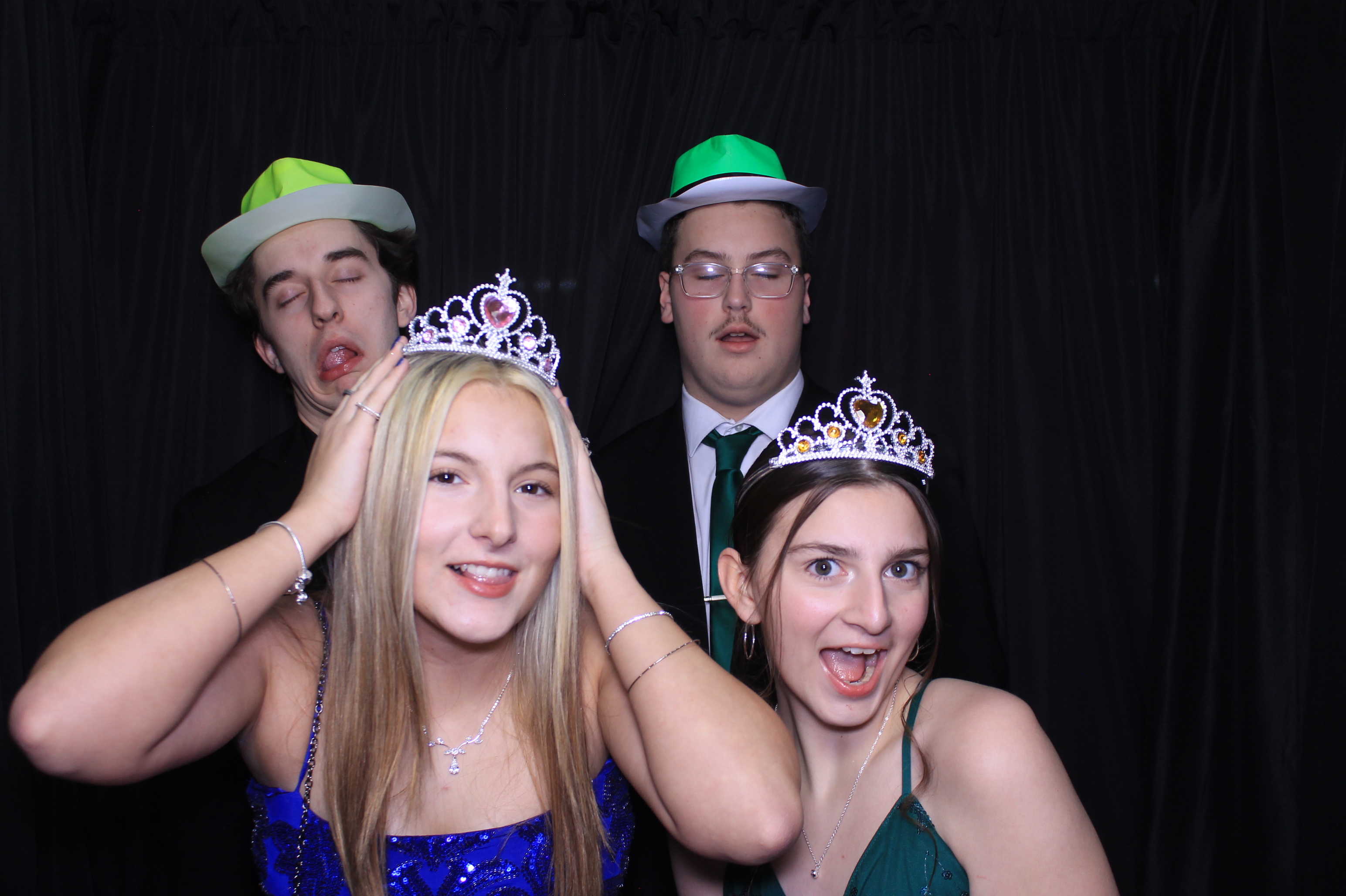 Middletown Christian HOCO | View more photos from the event at gallery.photoboothcincy.com/u/PhotoBoothCincy/Middletown-Christian-HOCO