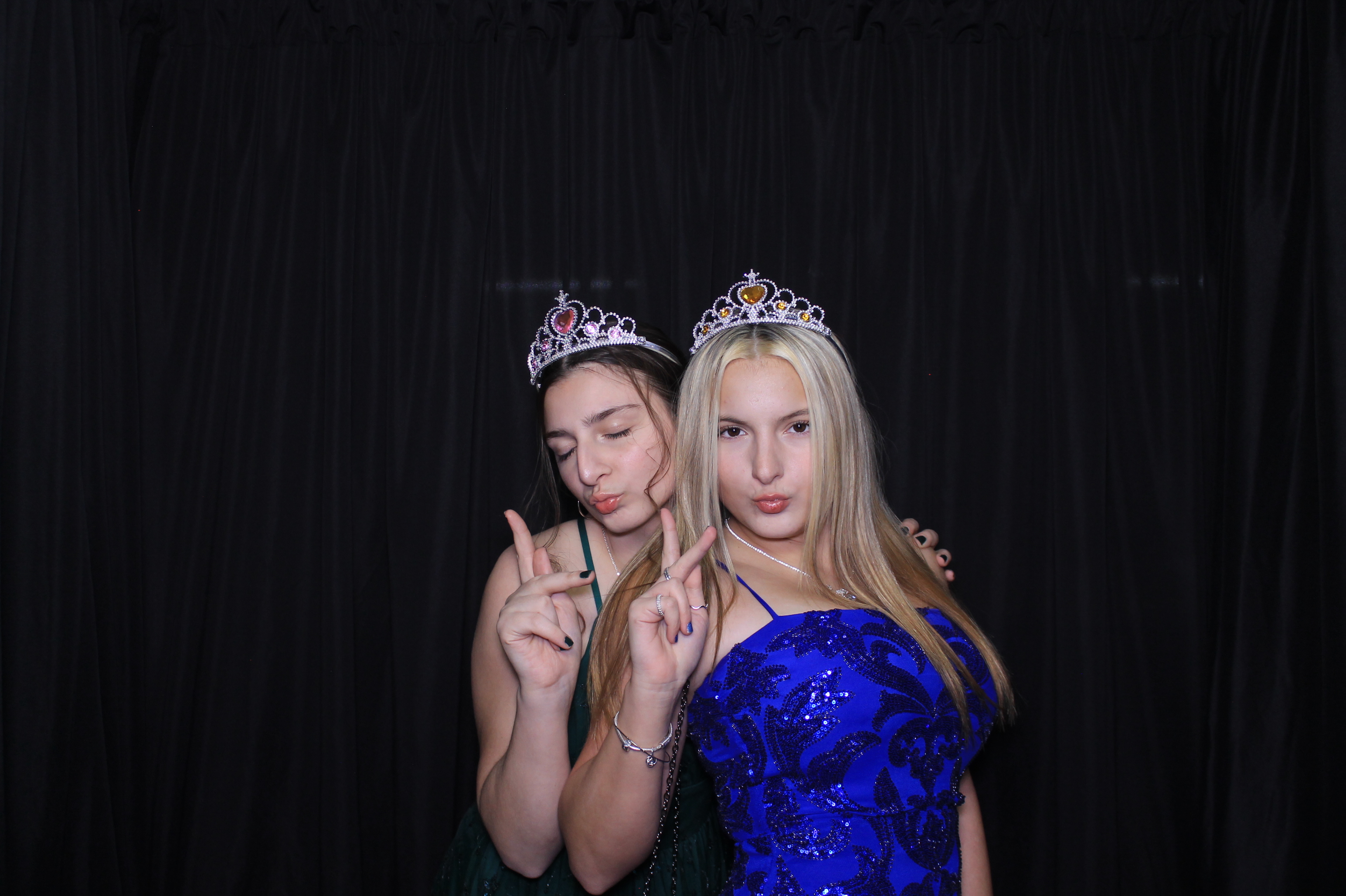 Middletown Christian HOCO | View more photos from the event at gallery.photoboothcincy.com/u/PhotoBoothCincy/Middletown-Christian-HOCO