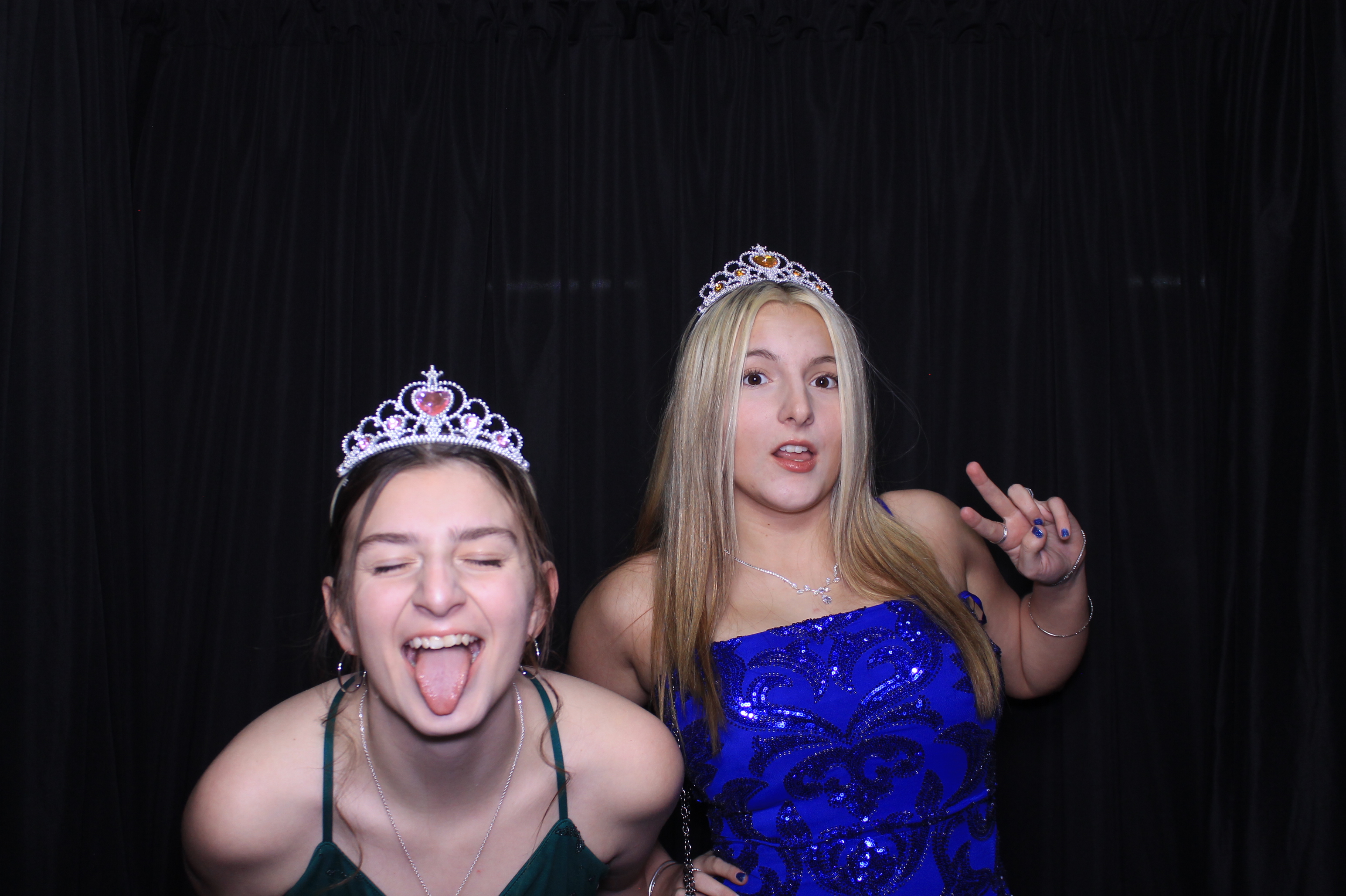 Middletown Christian HOCO | View more photos from the event at gallery.photoboothcincy.com/u/PhotoBoothCincy/Middletown-Christian-HOCO