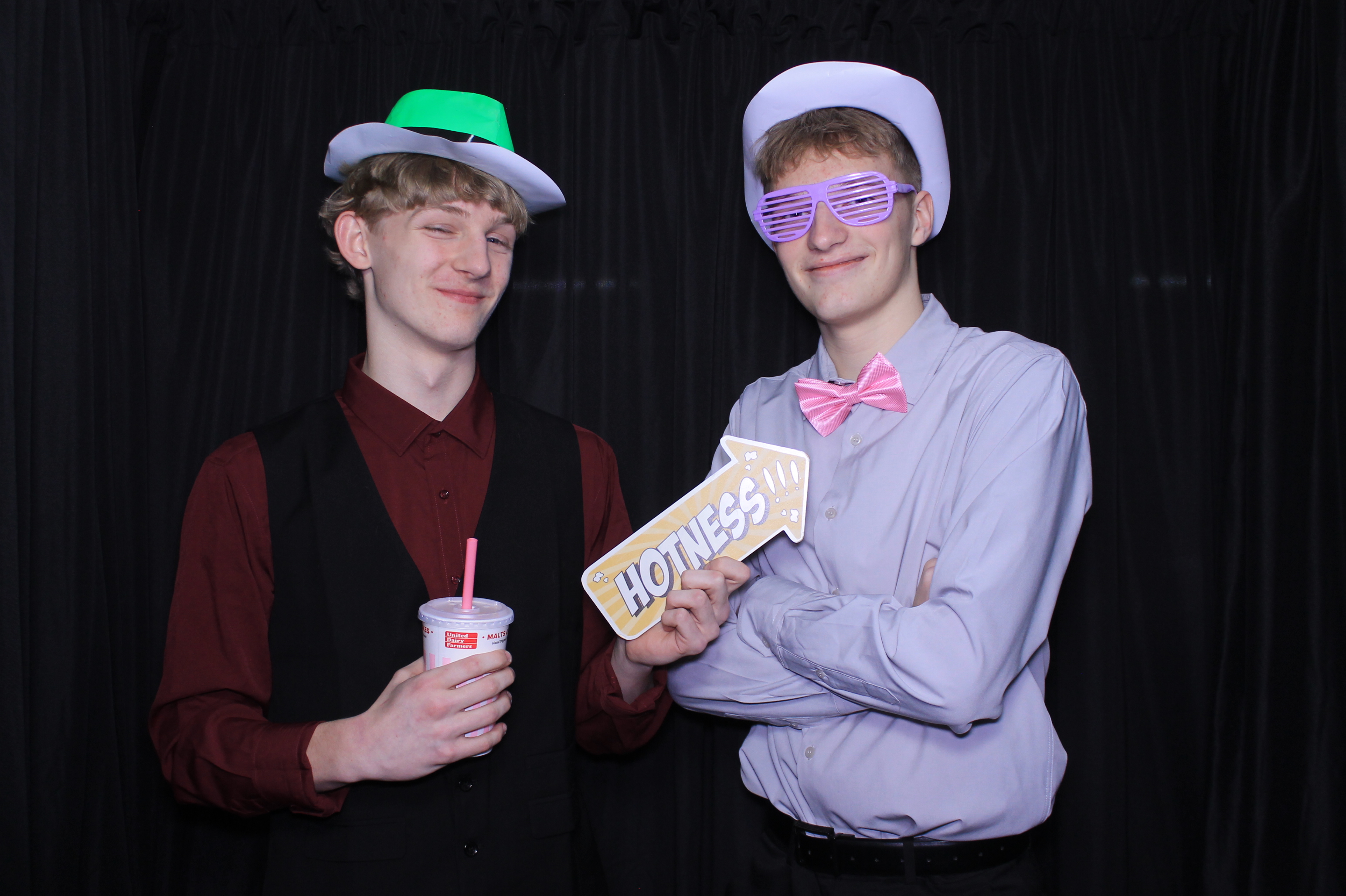 Middletown Christian HOCO | View more photos from the event at gallery.photoboothcincy.com/u/PhotoBoothCincy/Middletown-Christian-HOCO