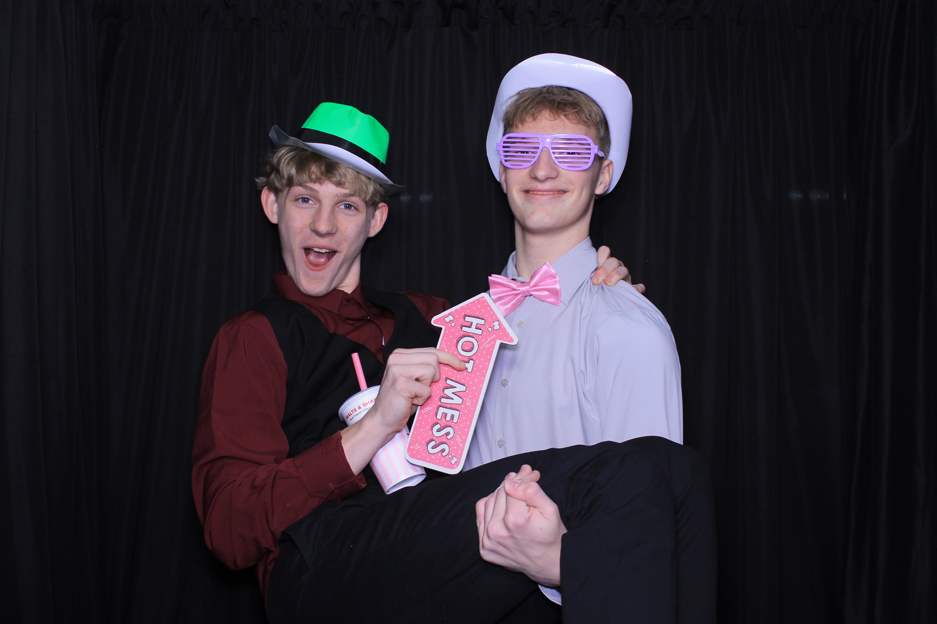 Middletown Christian HOCO | View more photos from the event at gallery.photoboothcincy.com/u/PhotoBoothCincy/Middletown-Christian-HOCO