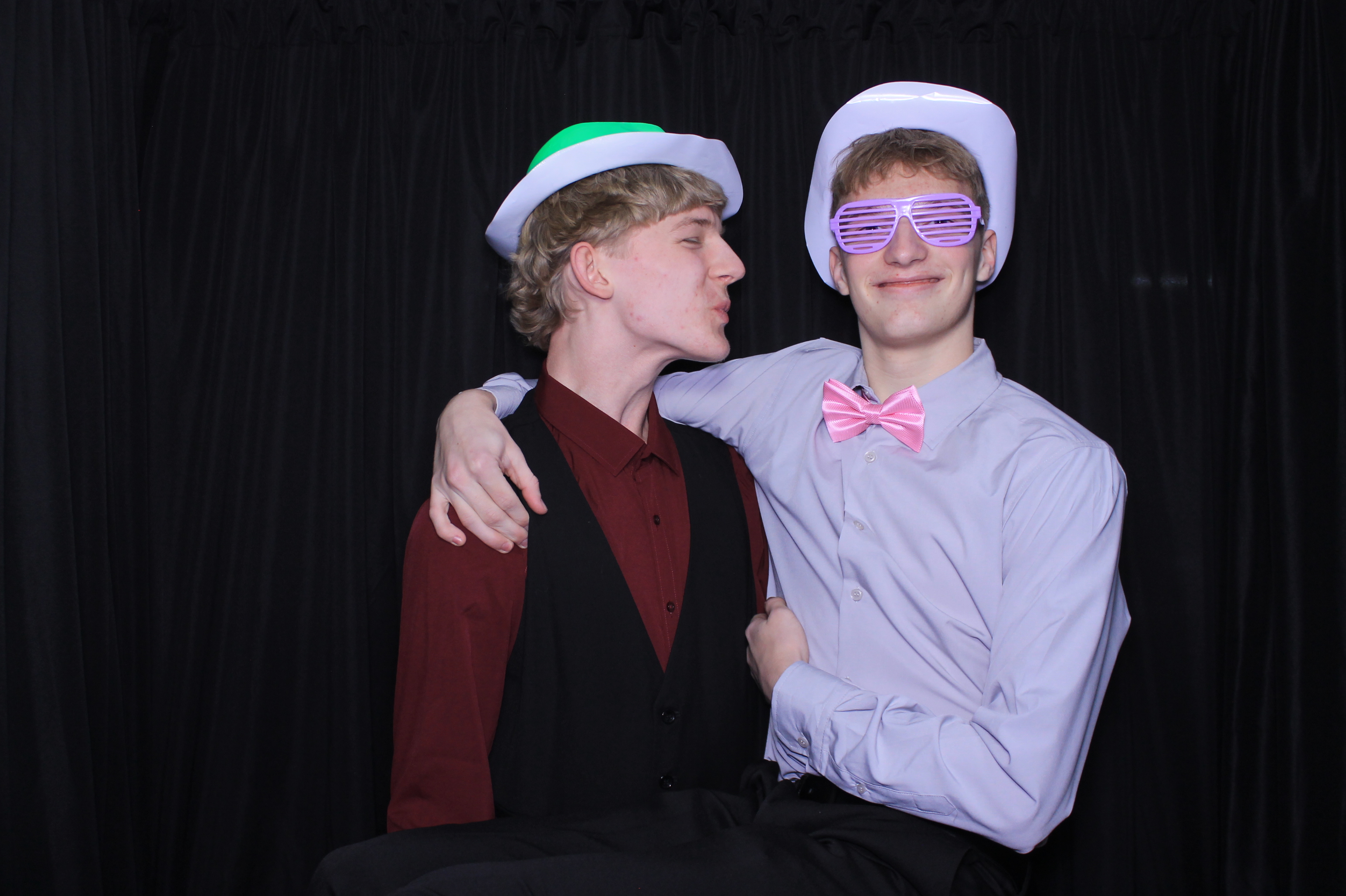 Middletown Christian HOCO | View more photos from the event at gallery.photoboothcincy.com/u/PhotoBoothCincy/Middletown-Christian-HOCO