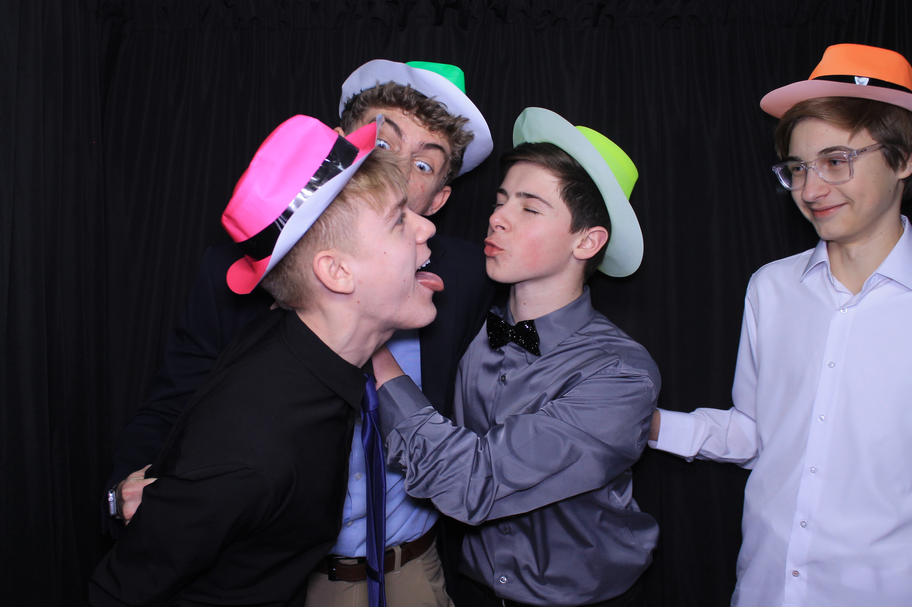 Middletown Christian HOCO | View more photos from the event at gallery.photoboothcincy.com/u/PhotoBoothCincy/Middletown-Christian-HOCO
