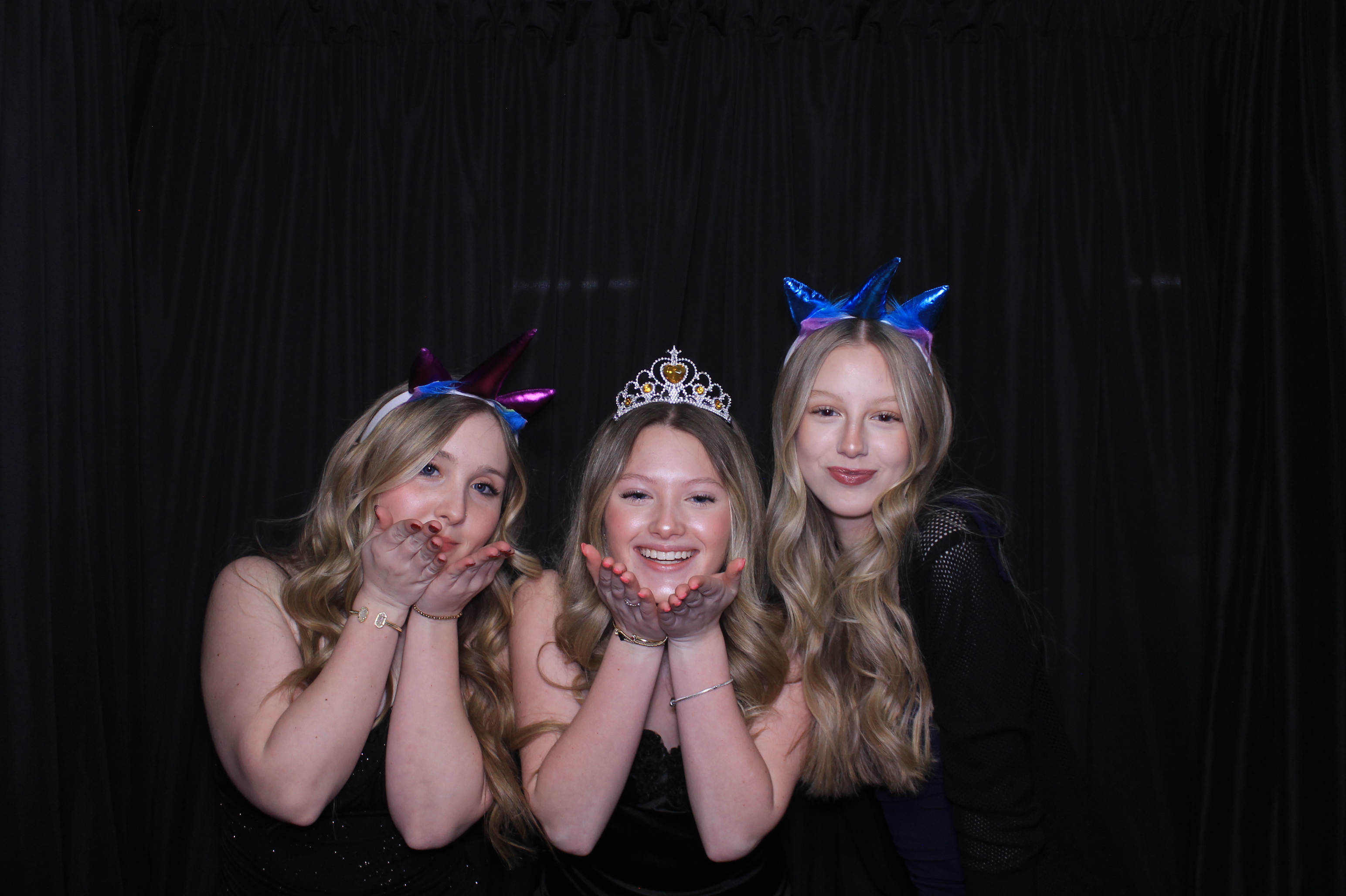 Middletown Christian HOCO | View more photos from the event at gallery.photoboothcincy.com/u/PhotoBoothCincy/Middletown-Christian-HOCO