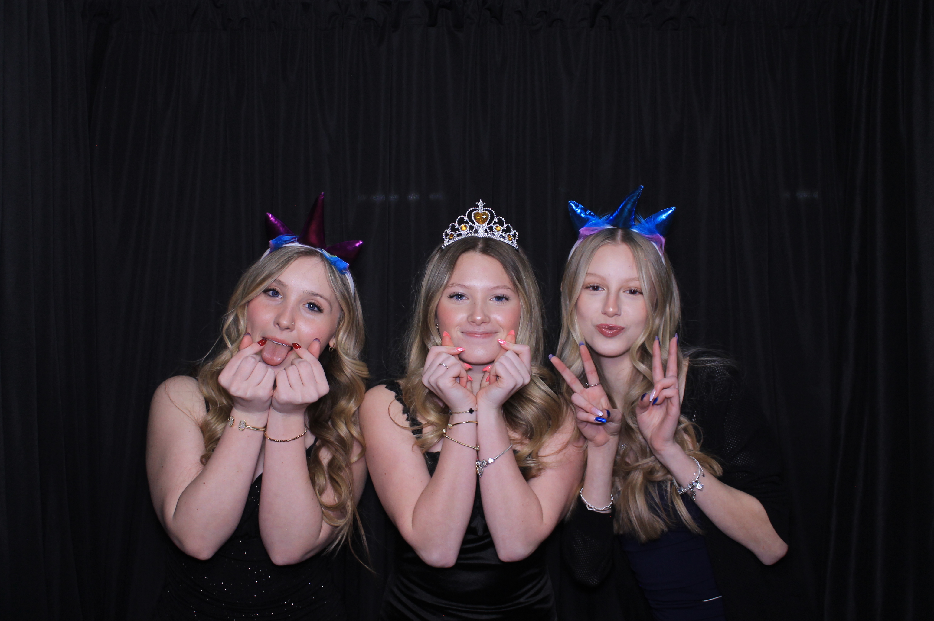 Middletown Christian HOCO | View more photos from the event at gallery.photoboothcincy.com/u/PhotoBoothCincy/Middletown-Christian-HOCO
