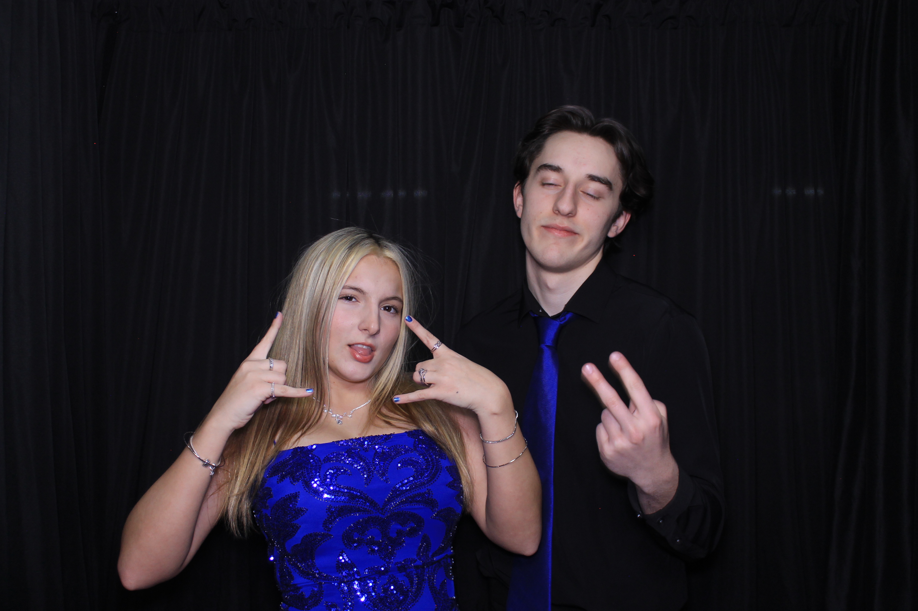 Middletown Christian HOCO | View more photos from the event at gallery.photoboothcincy.com/u/PhotoBoothCincy/Middletown-Christian-HOCO