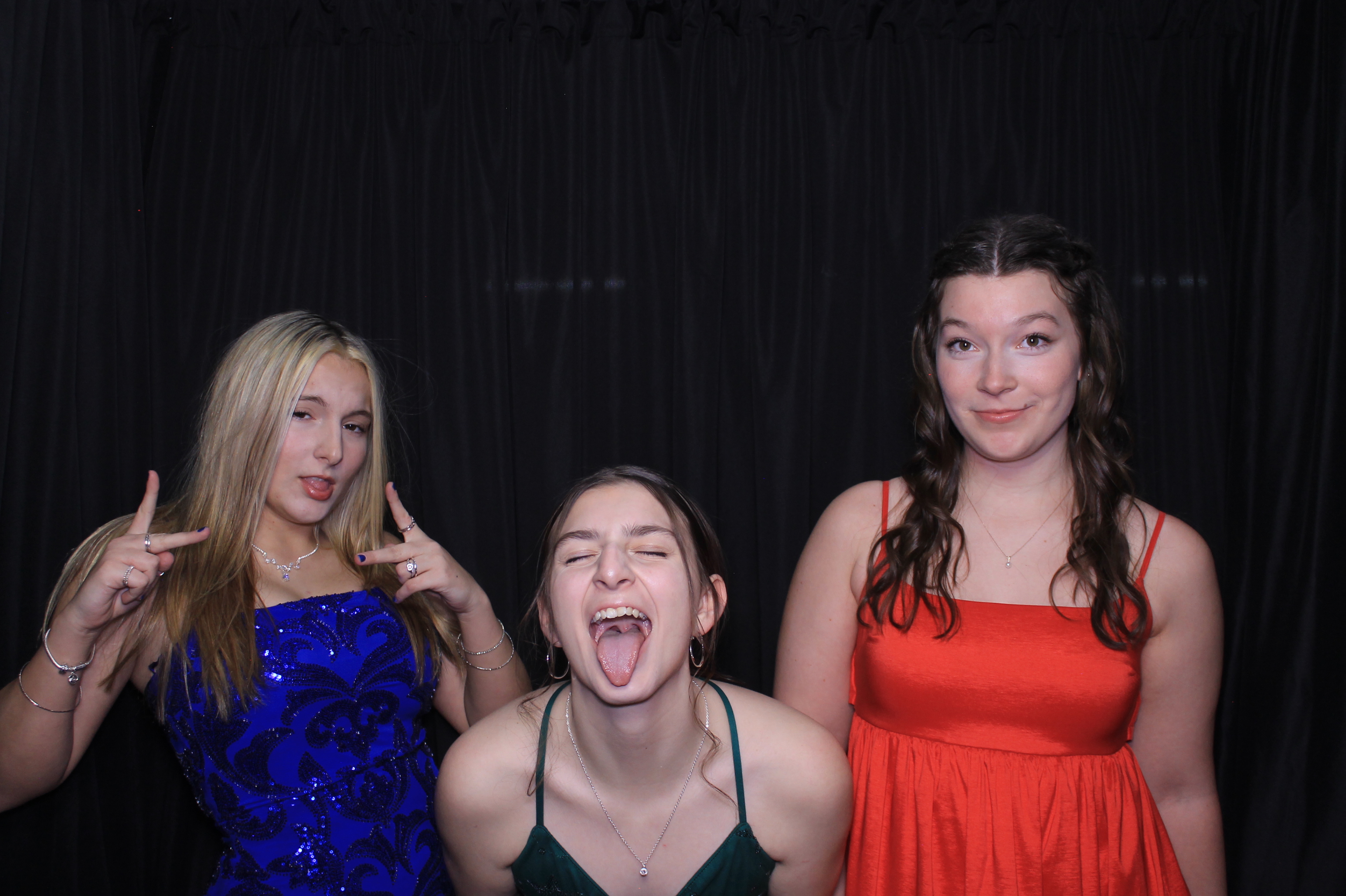 Middletown Christian HOCO | View more photos from the event at gallery.photoboothcincy.com/u/PhotoBoothCincy/Middletown-Christian-HOCO
