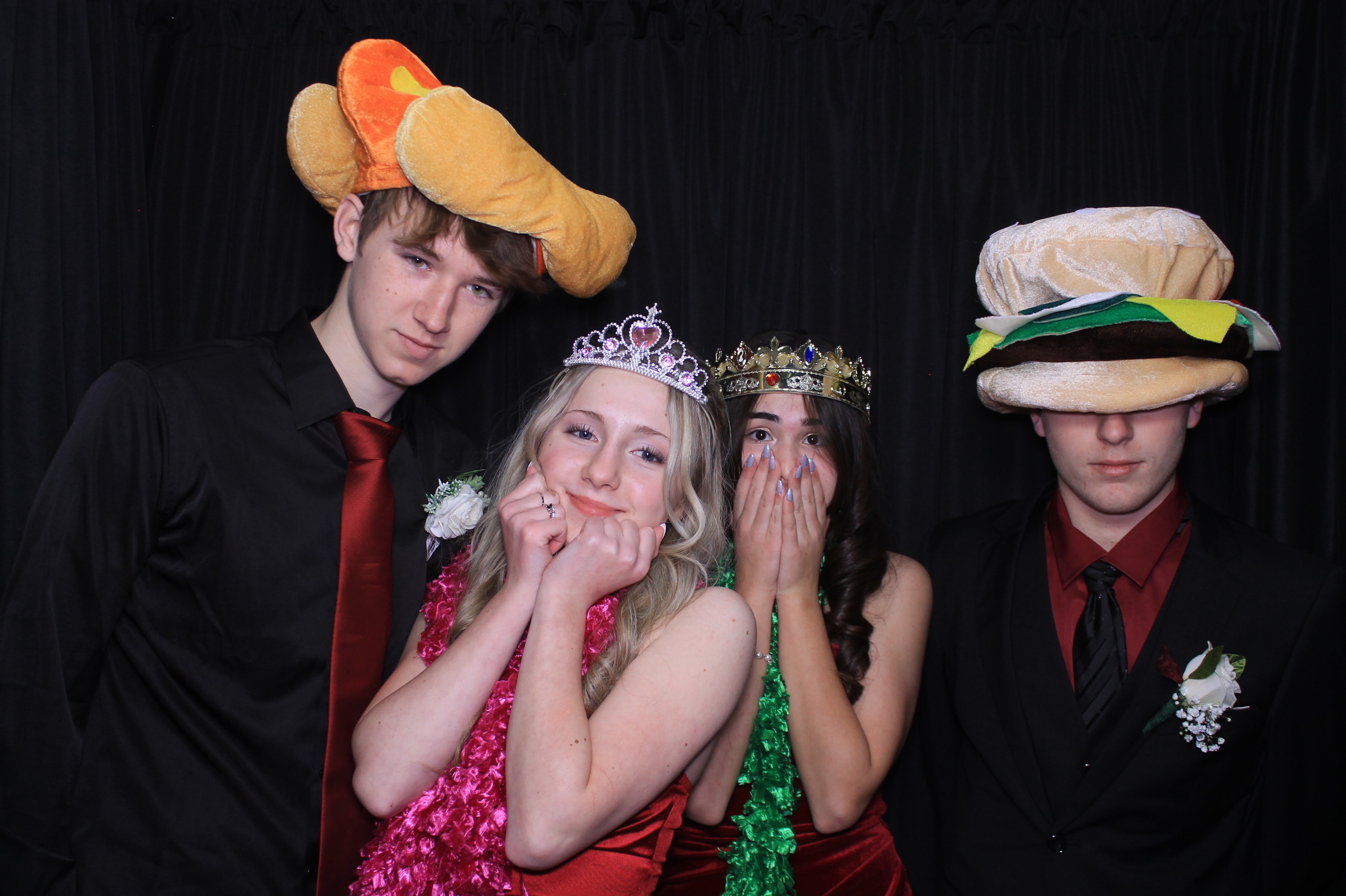 Middletown Christian HOCO | View more photos from the event at gallery.photoboothcincy.com/u/PhotoBoothCincy/Middletown-Christian-HOCO