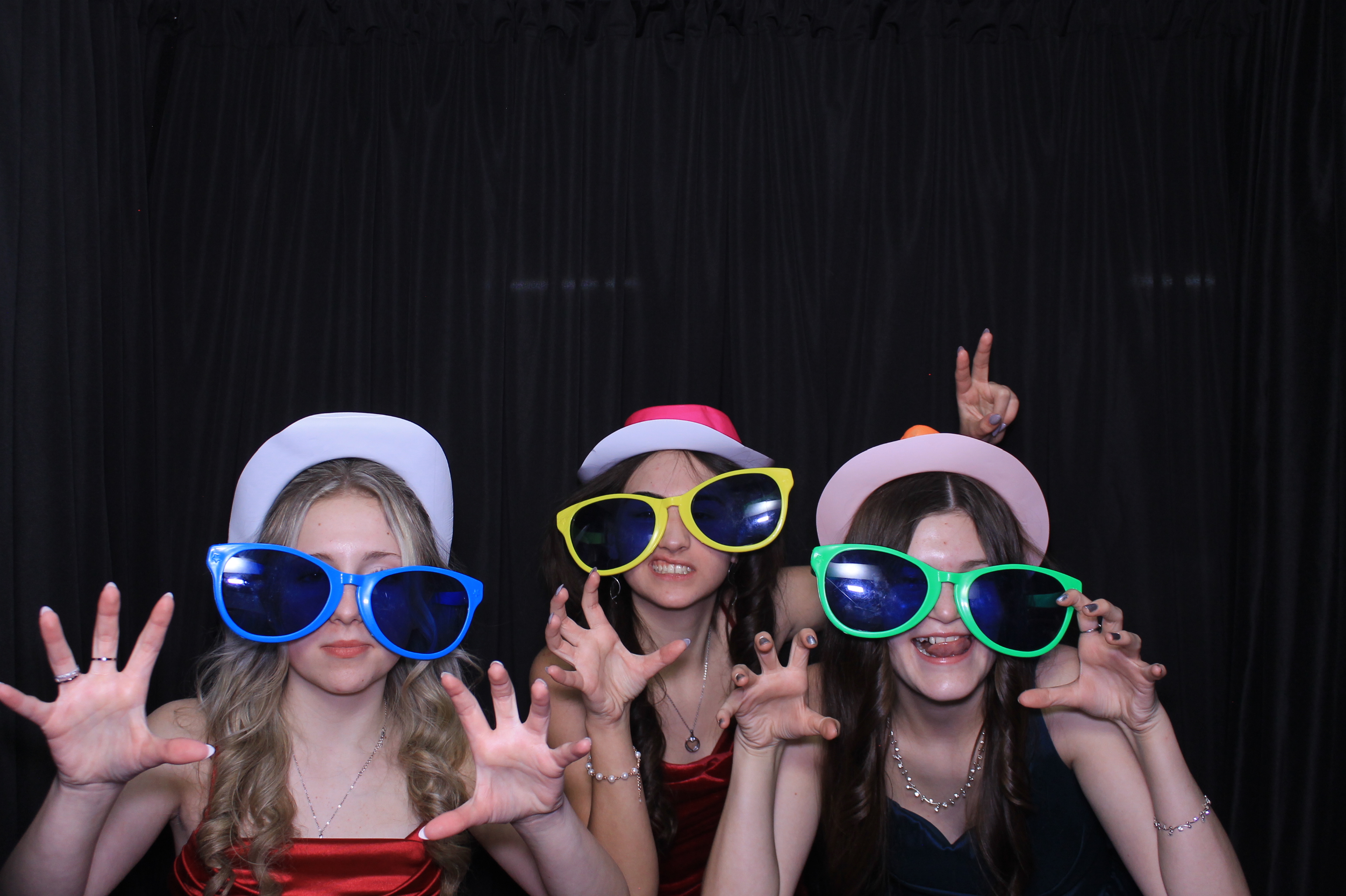 Middletown Christian HOCO | View more photos from the event at gallery.photoboothcincy.com/u/PhotoBoothCincy/Middletown-Christian-HOCO