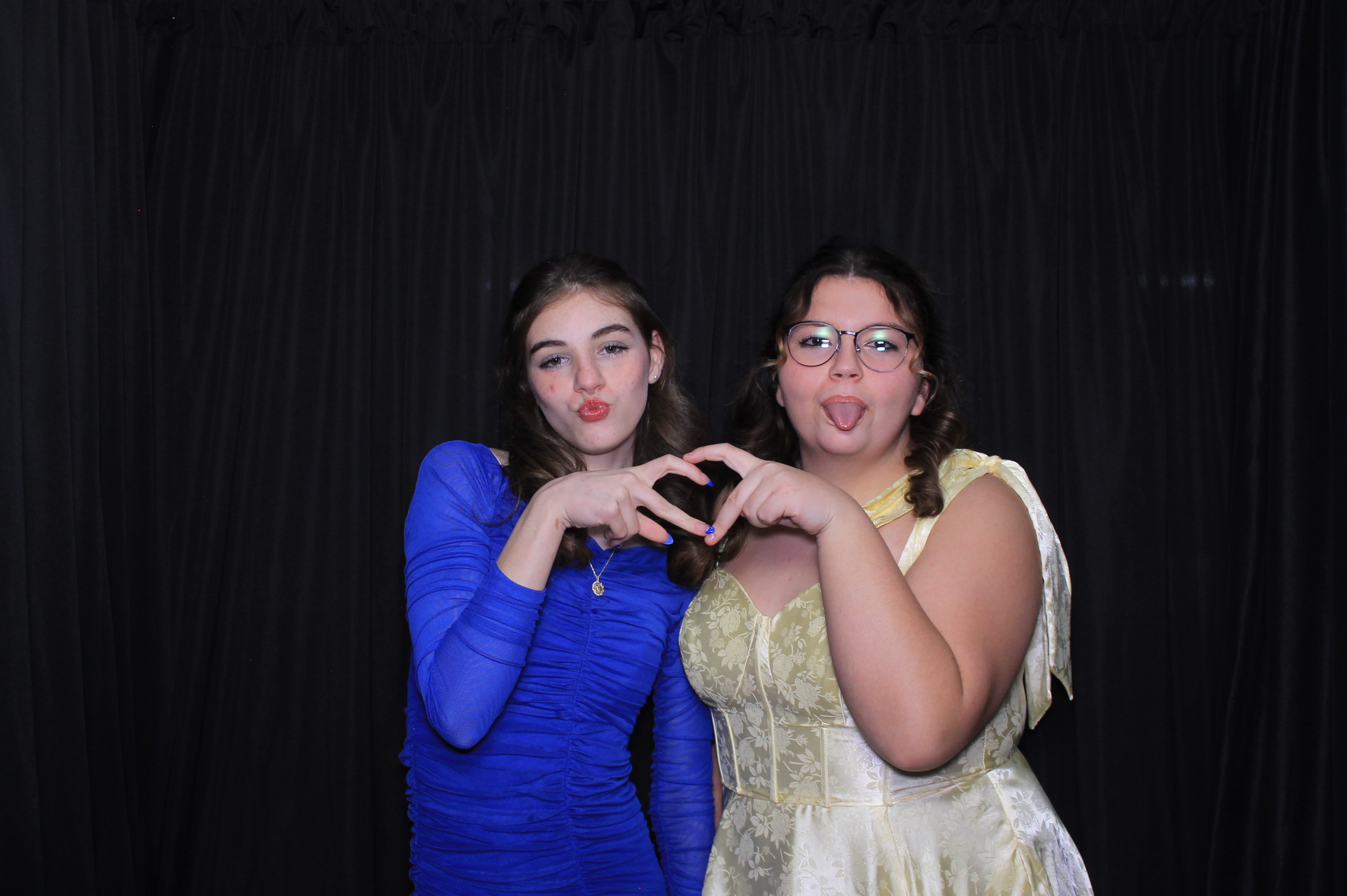 Middletown Christian HOCO | View more photos from the event at gallery.photoboothcincy.com/u/PhotoBoothCincy/Middletown-Christian-HOCO