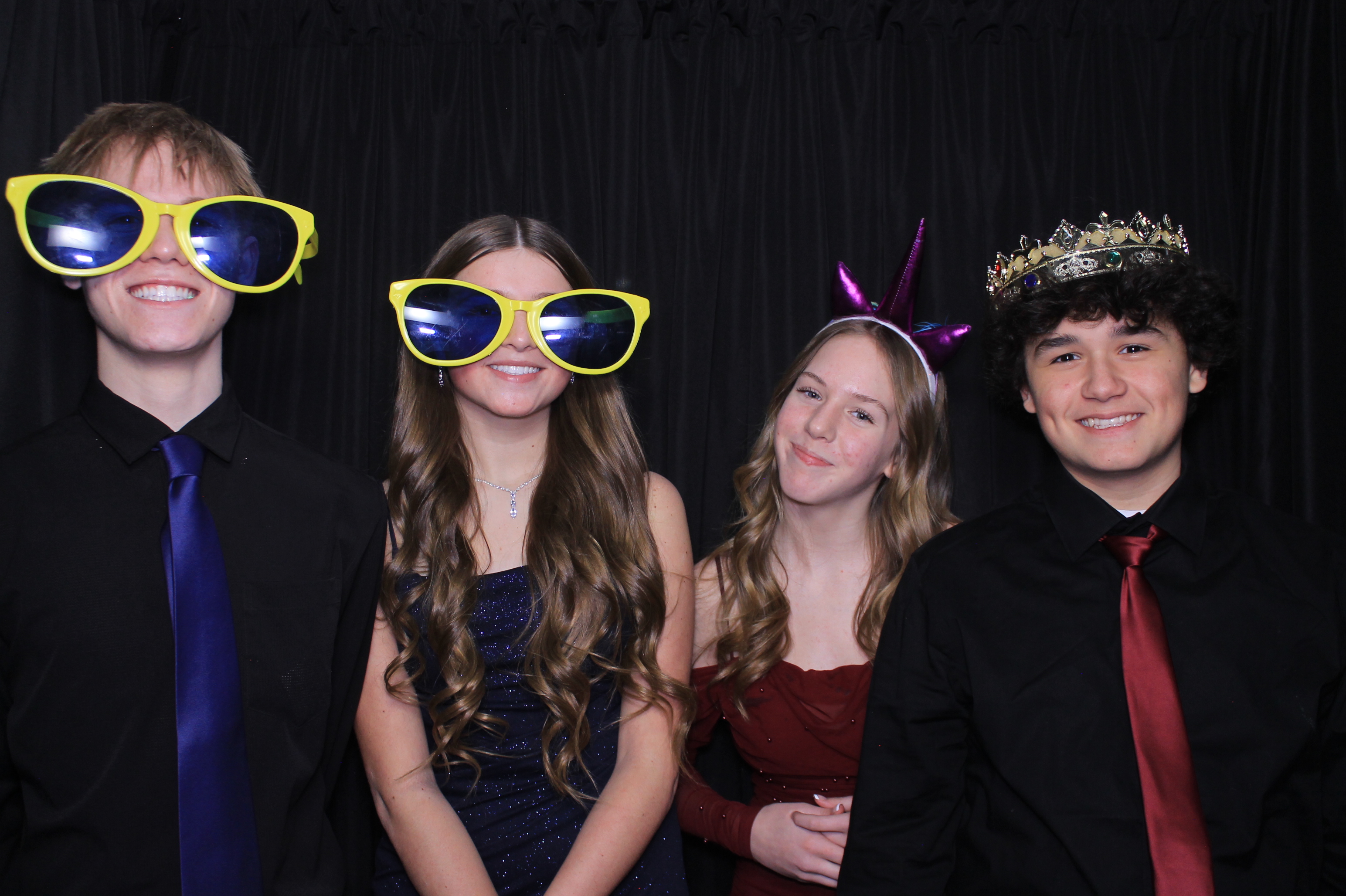 Middletown Christian HOCO | View more photos from the event at gallery.photoboothcincy.com/u/PhotoBoothCincy/Middletown-Christian-HOCO