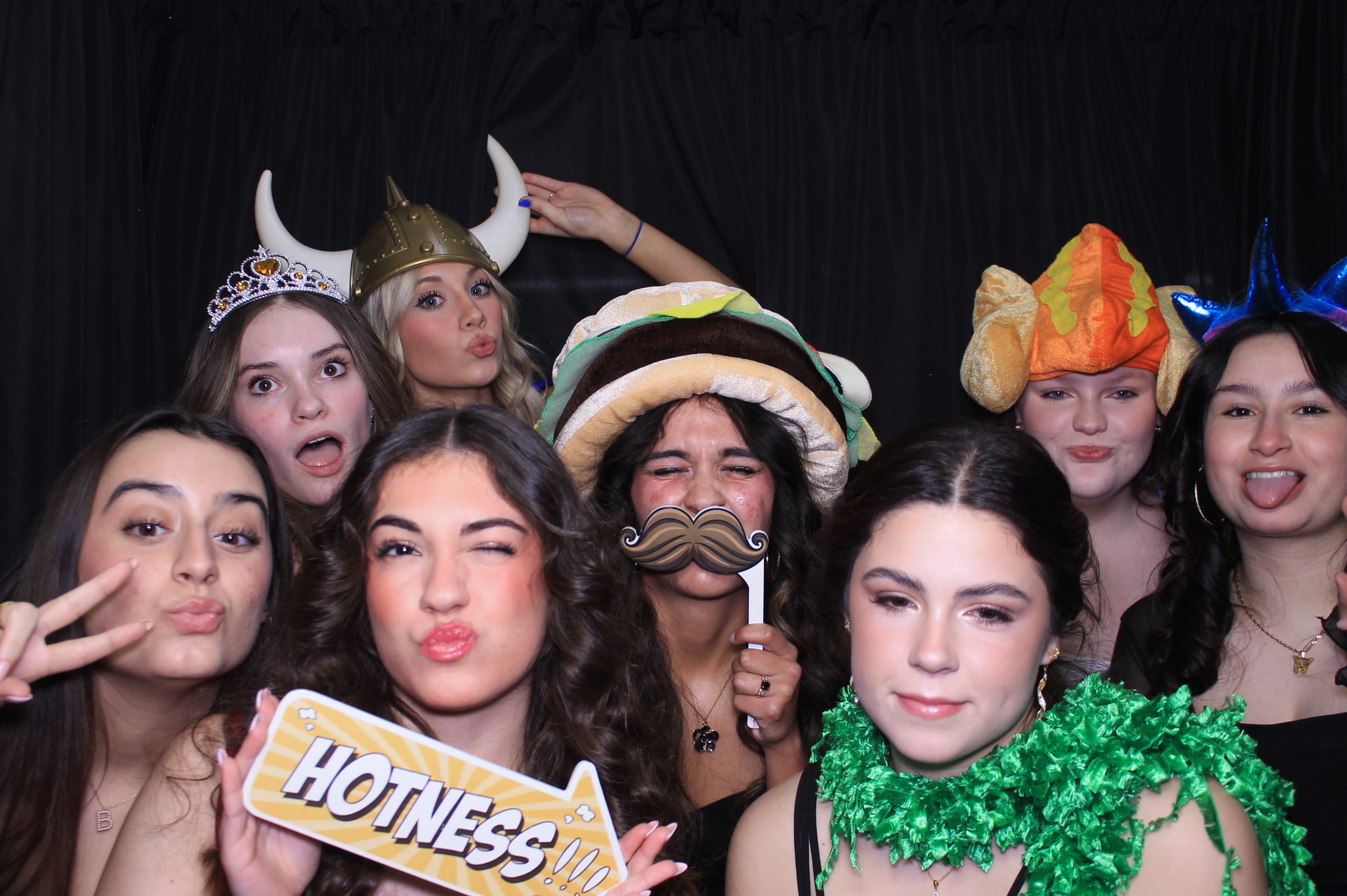 Middletown Christian HOCO | View more photos from the event at gallery.photoboothcincy.com/u/PhotoBoothCincy/Middletown-Christian-HOCO