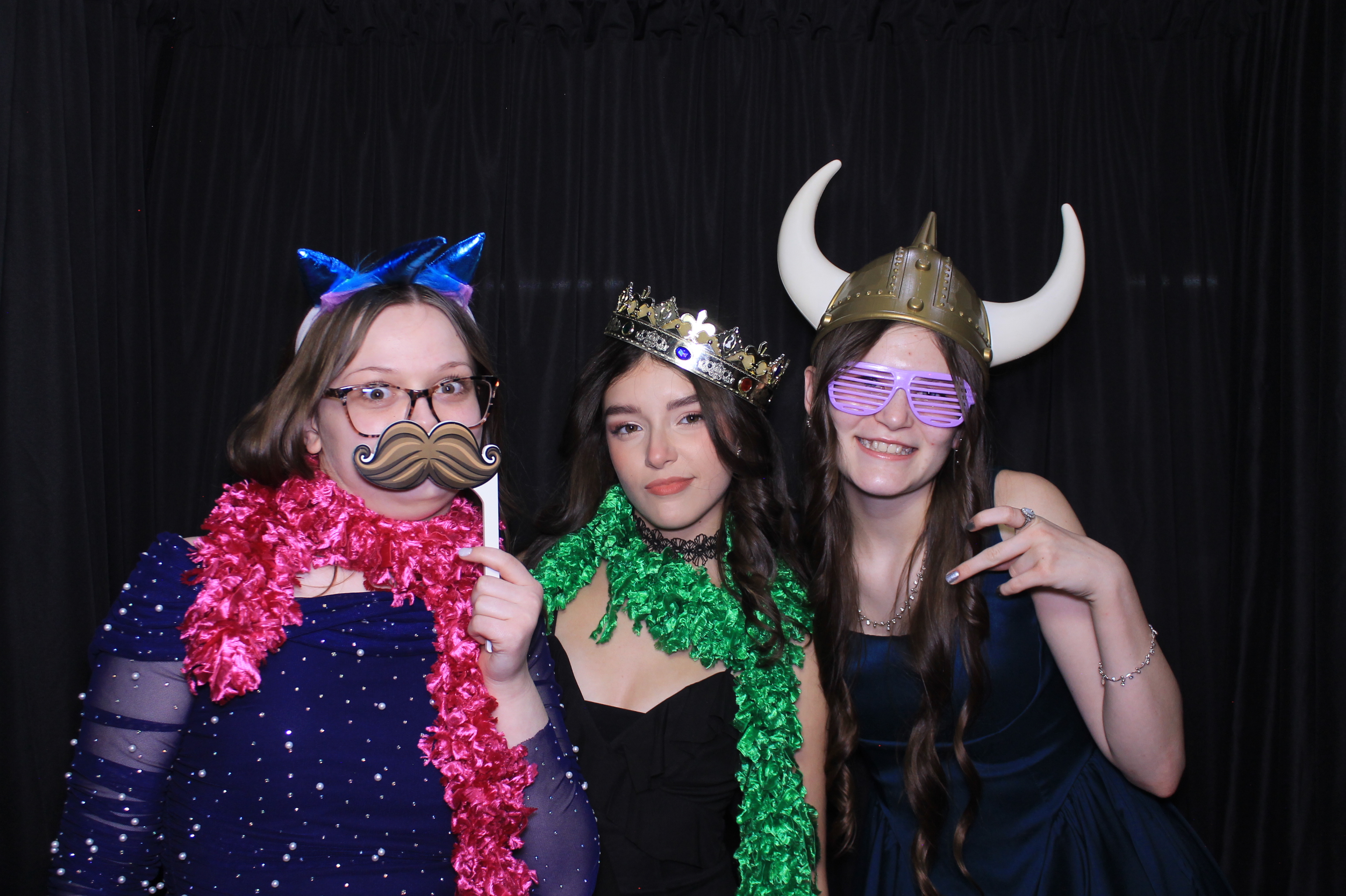 Middletown Christian HOCO | View more photos from the event at gallery.photoboothcincy.com/u/PhotoBoothCincy/Middletown-Christian-HOCO