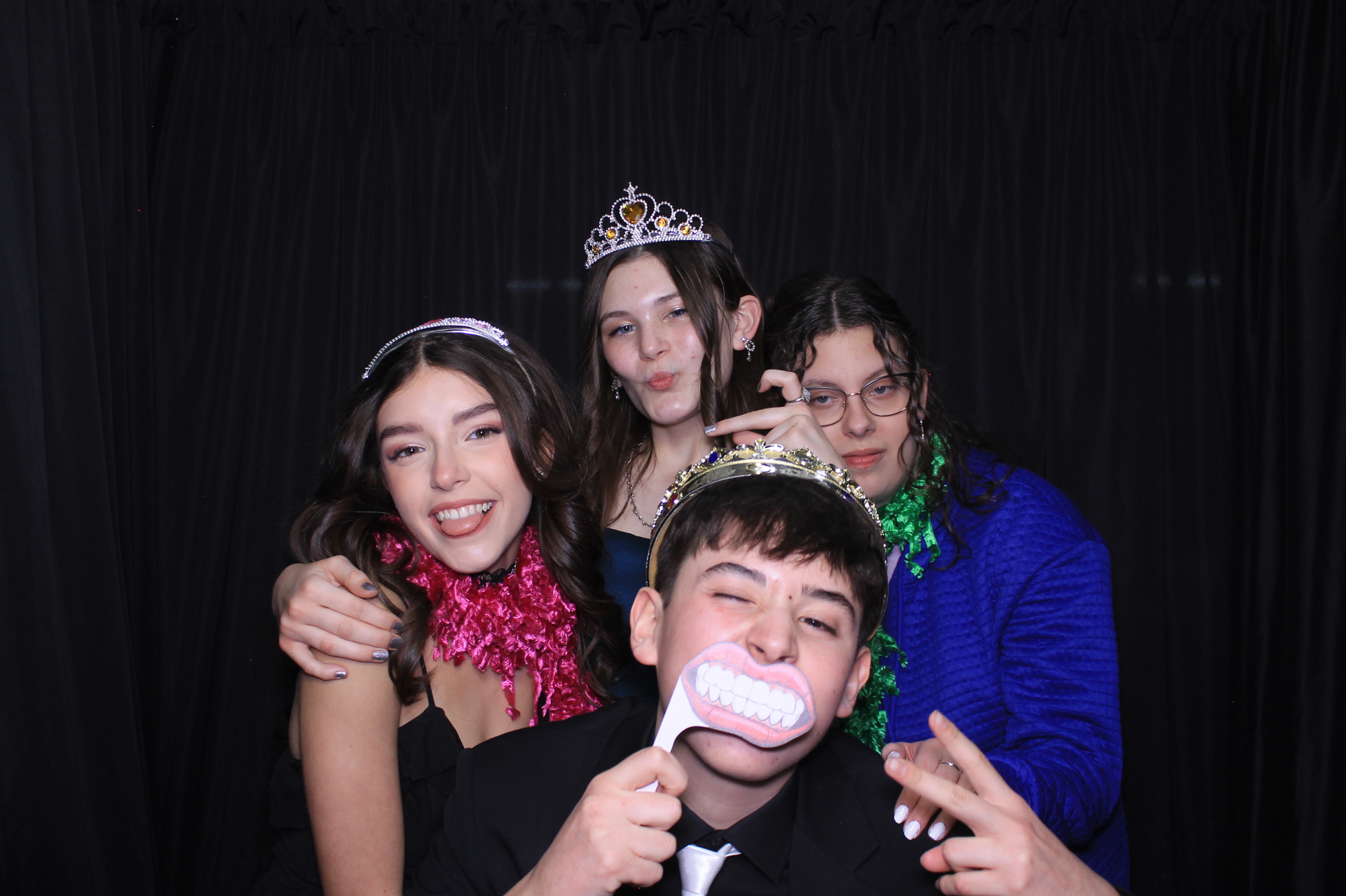Middletown Christian HOCO | View more photos from the event at gallery.photoboothcincy.com/u/PhotoBoothCincy/Middletown-Christian-HOCO