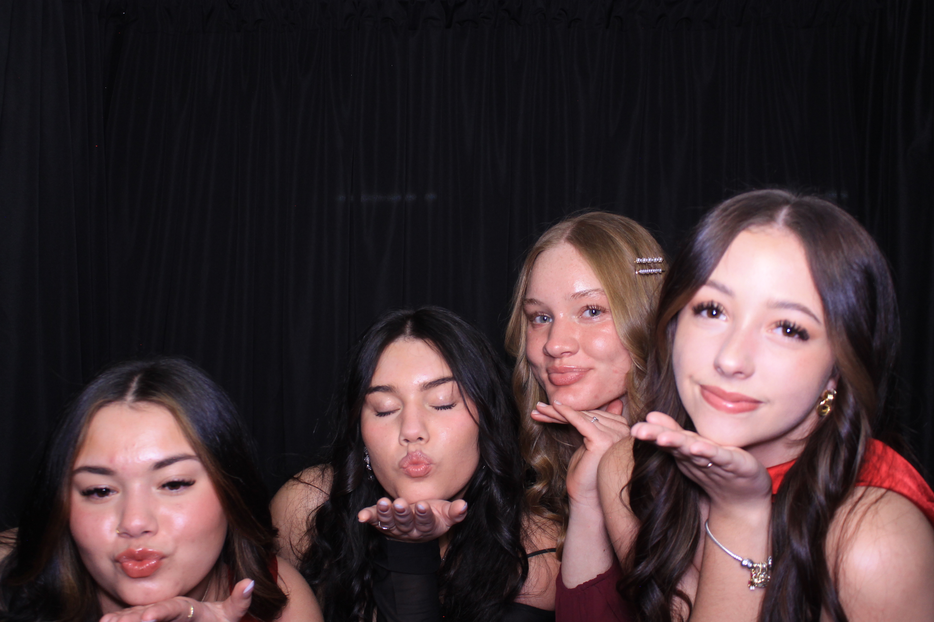 Middletown Christian HOCO | View more photos from the event at gallery.photoboothcincy.com/u/PhotoBoothCincy/Middletown-Christian-HOCO