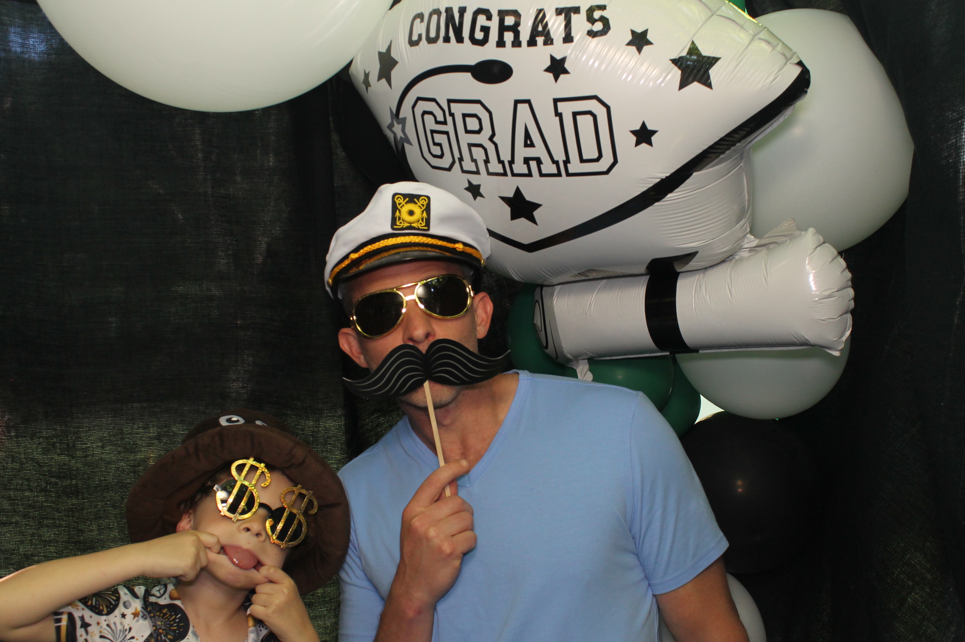Mitchell's Grad Party | View more photos from the event at gallery.photoboothcincy.com/u/PhotoBoothCincy/Mitchells-Grad-Party