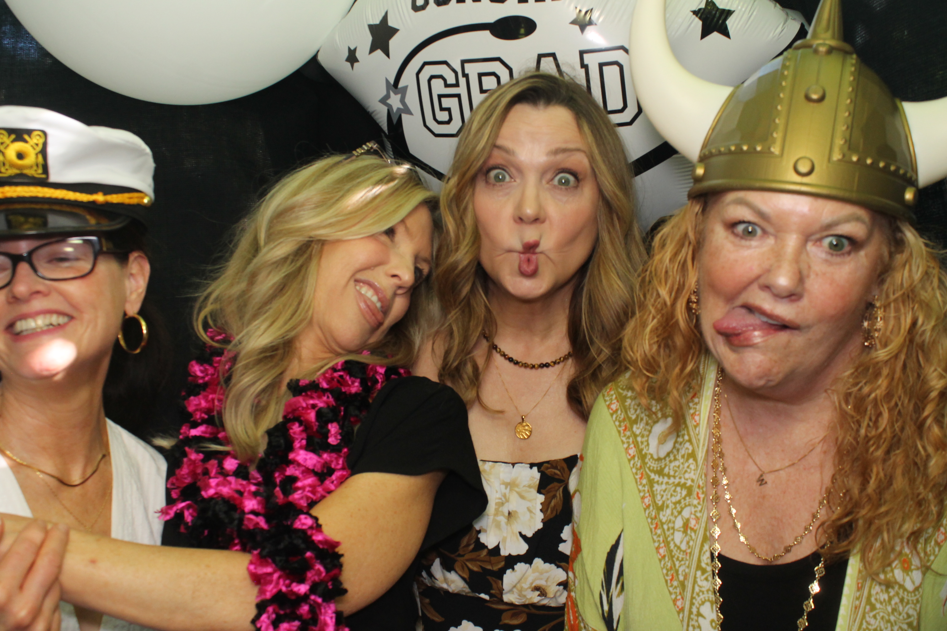 Mitchell's Grad Party | View more photos from the event at gallery.photoboothcincy.com/u/PhotoBoothCincy/Mitchells-Grad-Party