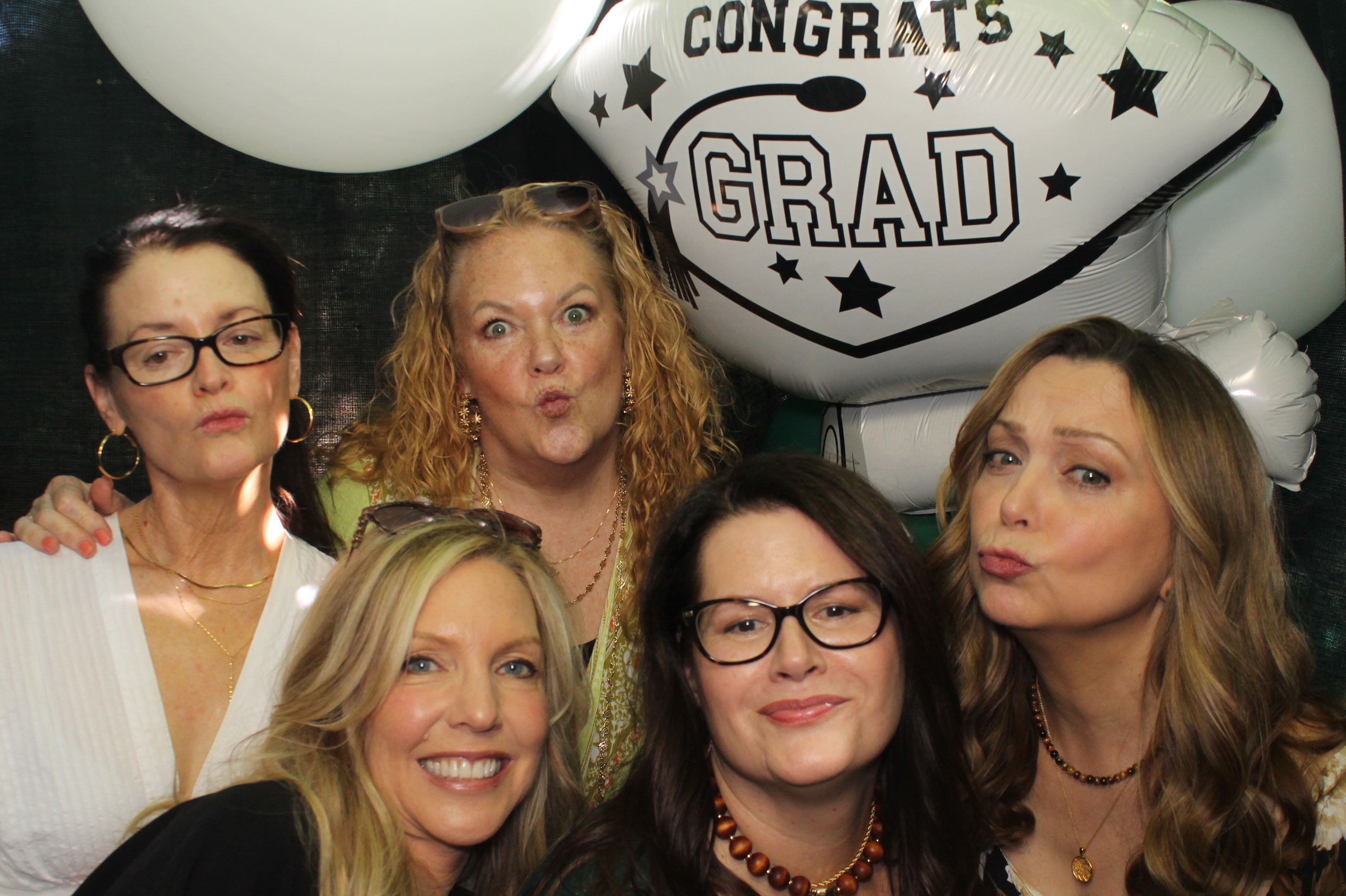 Mitchell's Grad Party | View more photos from the event at gallery.photoboothcincy.com/u/PhotoBoothCincy/Mitchells-Grad-Party
