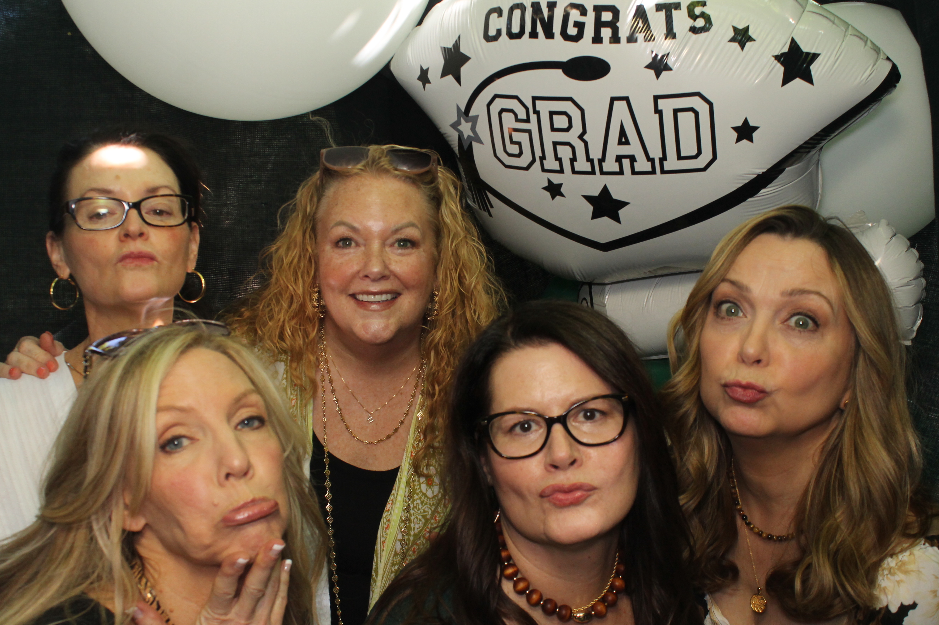 Mitchell's Grad Party | View more photos from the event at gallery.photoboothcincy.com/u/PhotoBoothCincy/Mitchells-Grad-Party