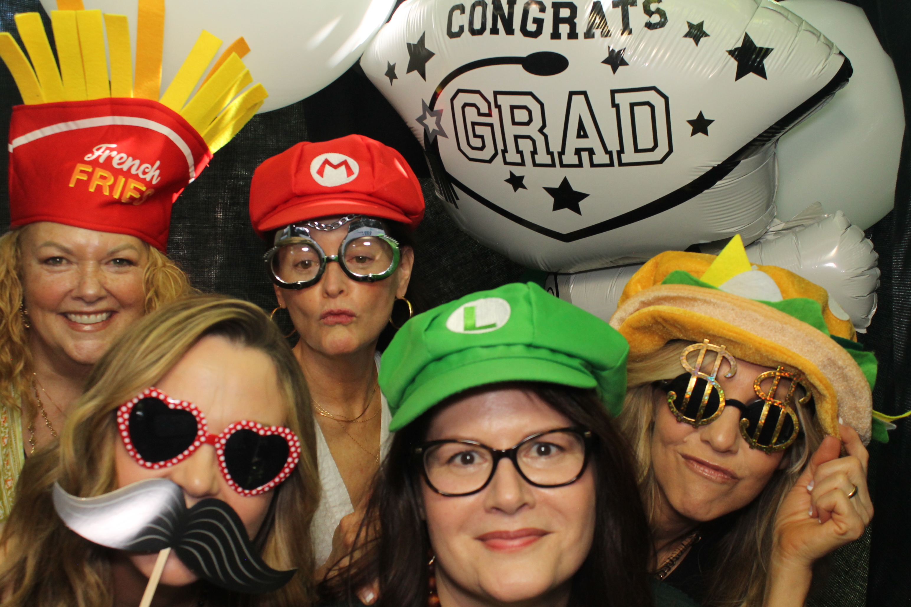 Mitchell's Grad Party | View more photos from the event at gallery.photoboothcincy.com/u/PhotoBoothCincy/Mitchells-Grad-Party
