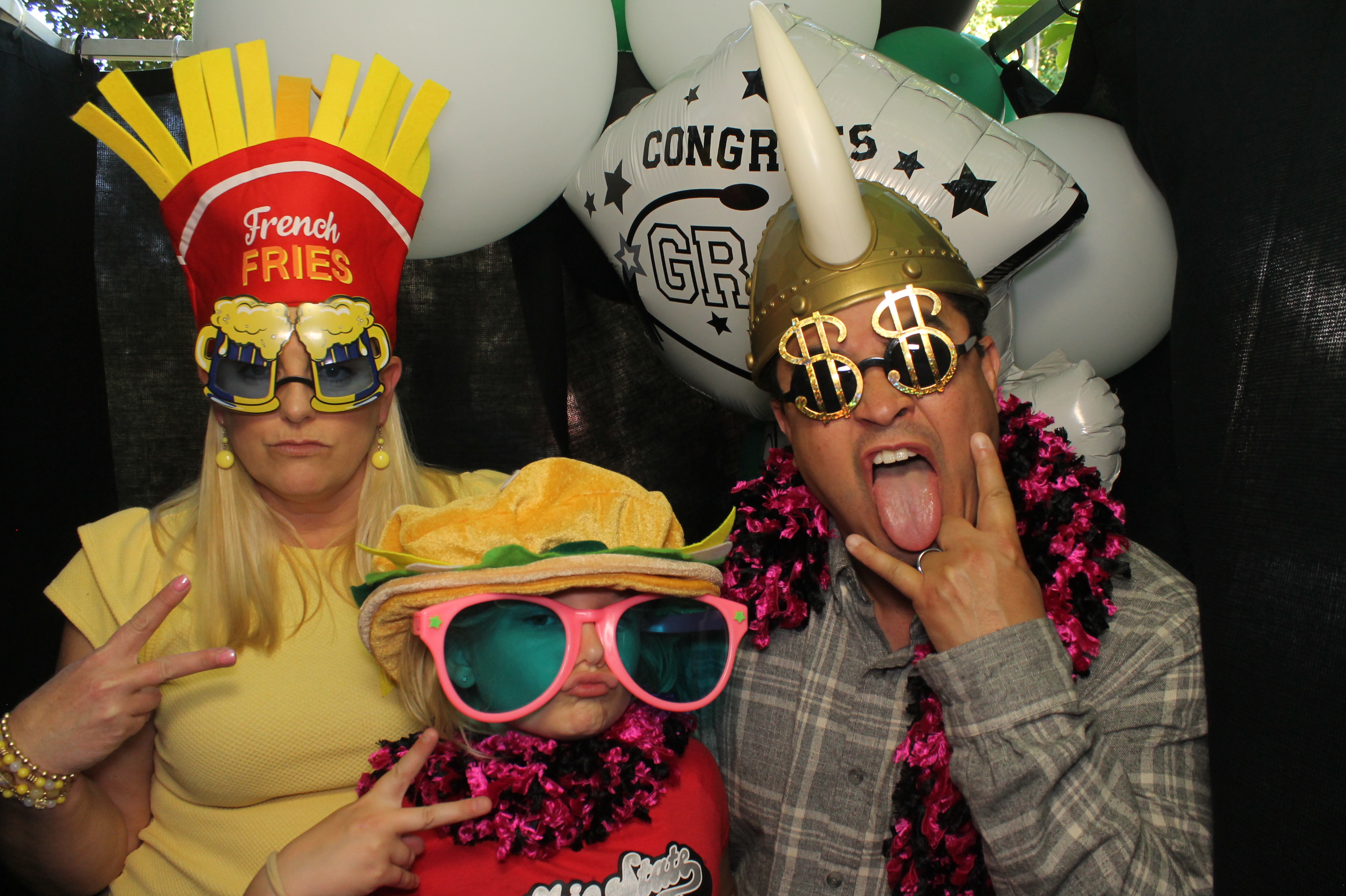 Mitchell's Grad Party | View more photos from the event at gallery.photoboothcincy.com/u/PhotoBoothCincy/Mitchells-Grad-Party